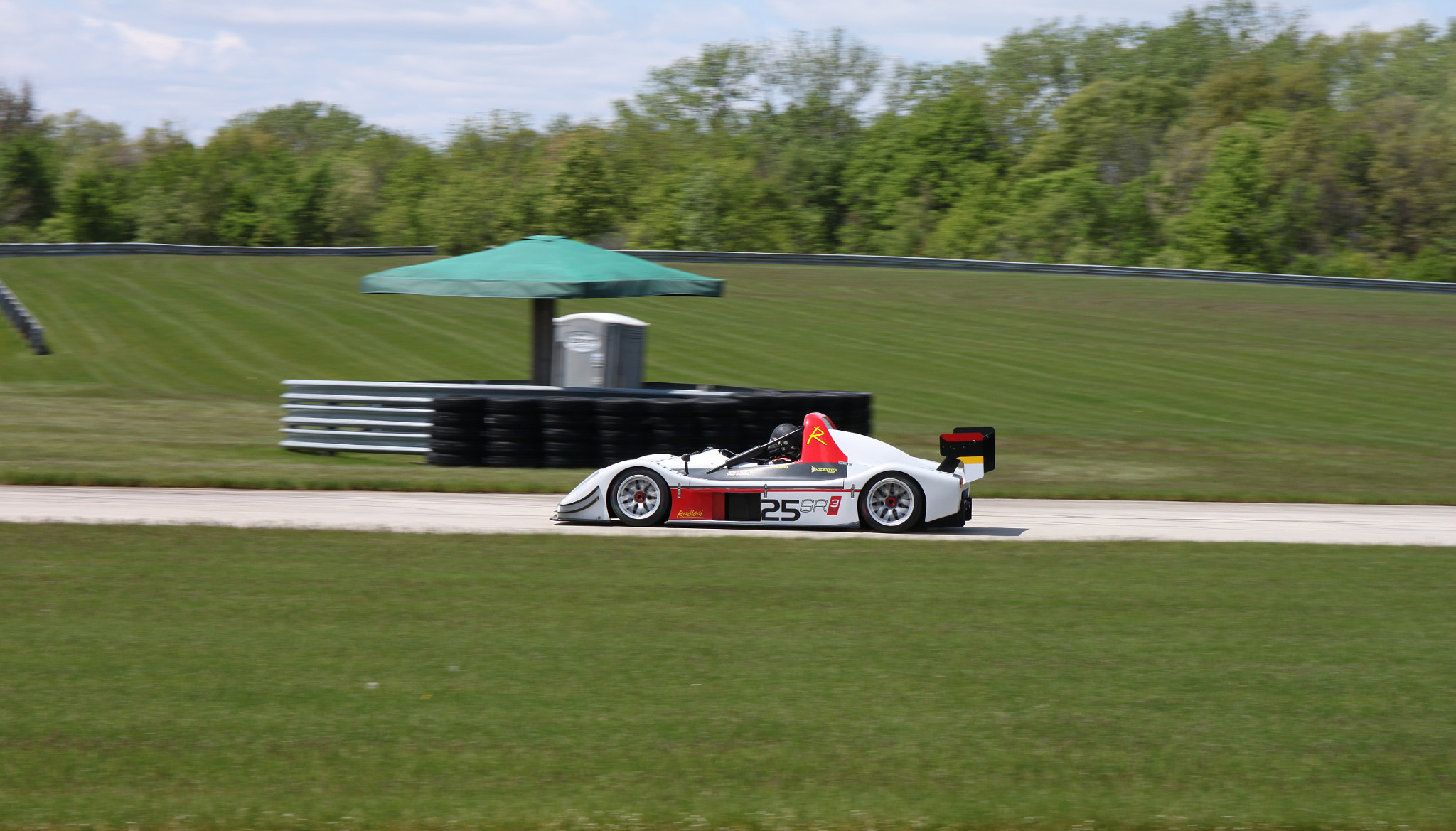 Canon EF 24-70mm F4L IS USM sample photo. Radical sr3 autobahn country club photography