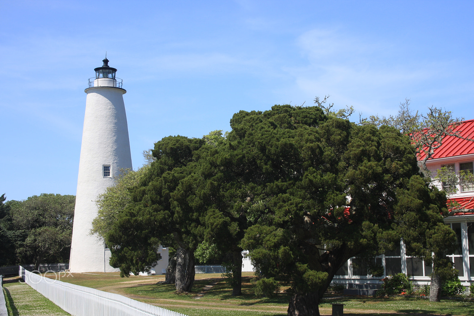 Canon EOS 40D + Canon EF-S 18-55mm F3.5-5.6 sample photo. Ocracoke lightstation photography