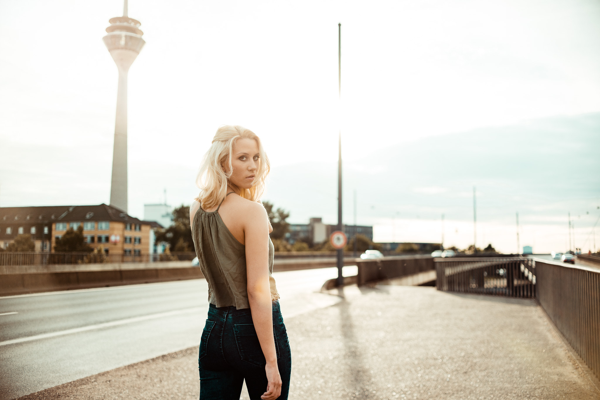 Nikon D800 + Nikon AF-S DX Nikkor 35mm F1.8G sample photo. ||| nina ||| photography