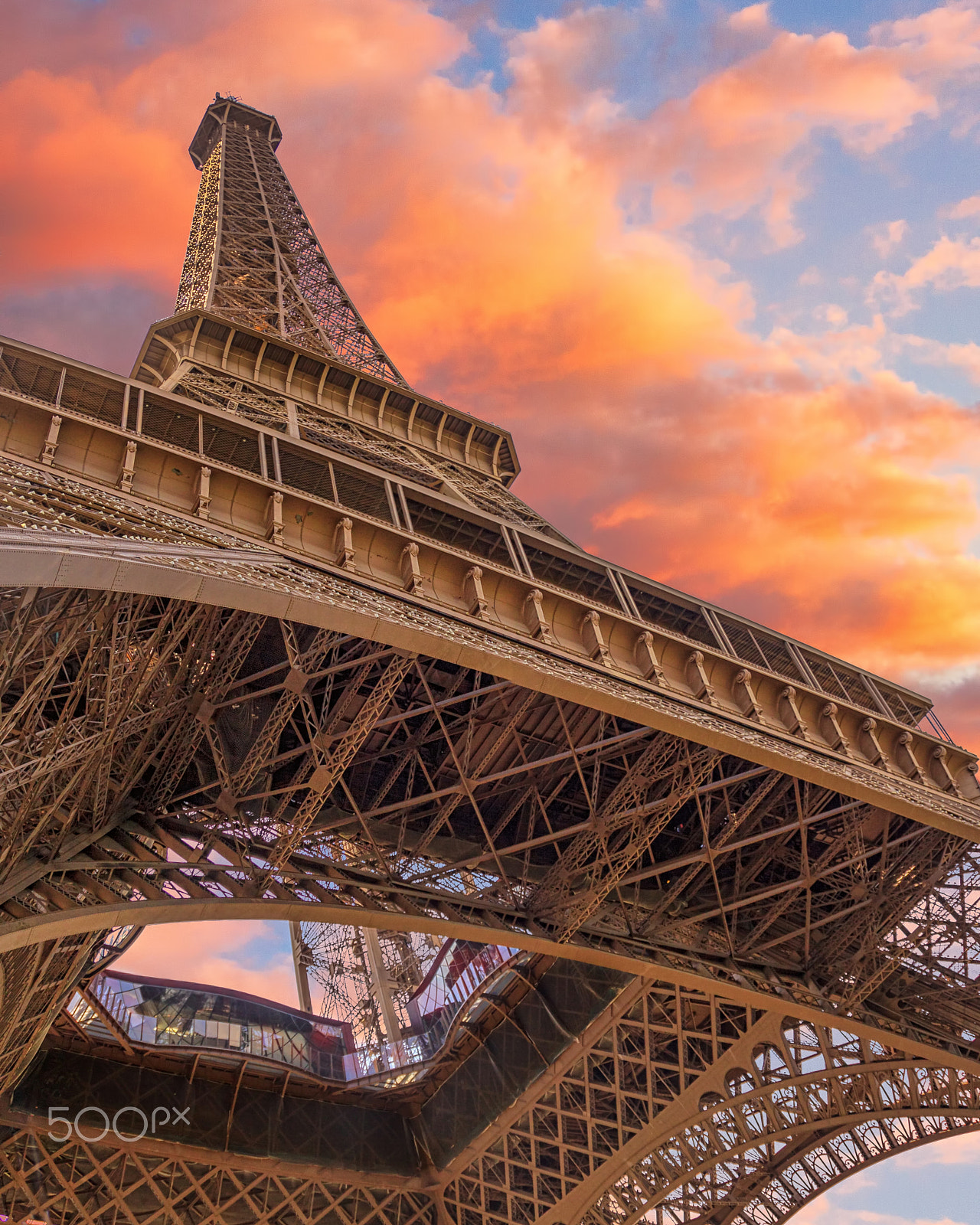 Sigma 18-250mm F3.5-6.3 DC OS HSM sample photo. Eiffel tower, paris photography
