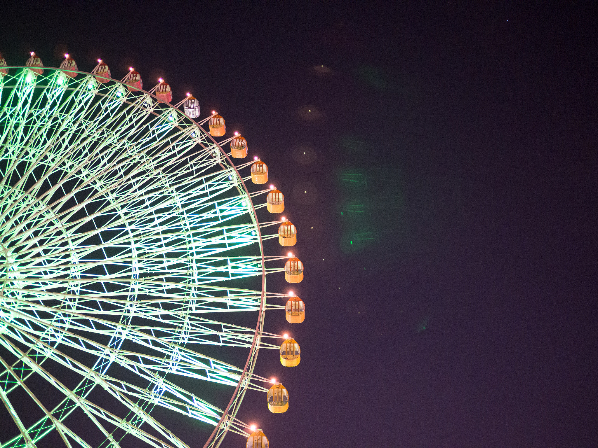 Olympus OM-D E-M10 II + LUMIX G 20/F1.7 II sample photo. 美麗華摩天輪iii photography