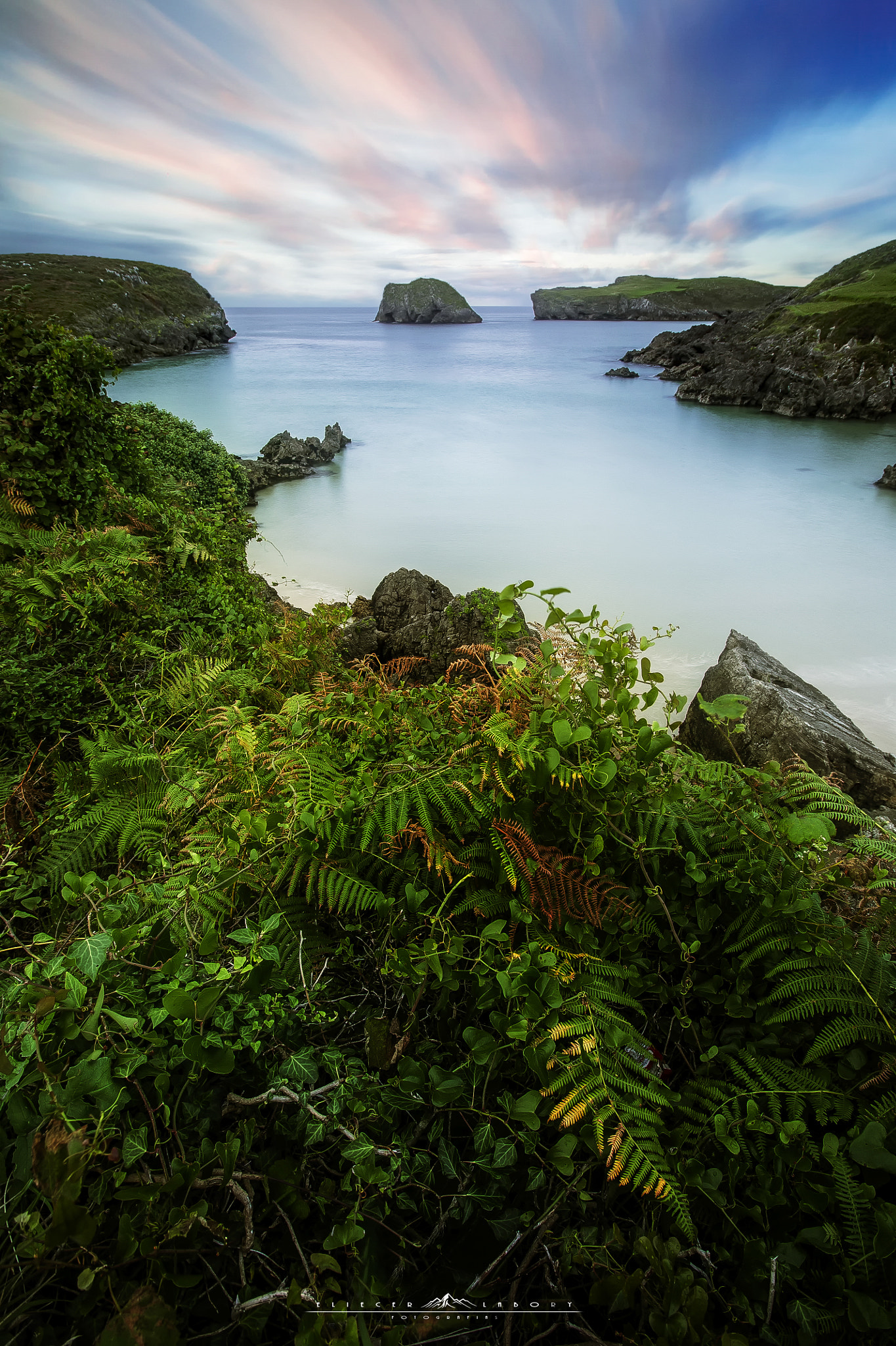 Canon EF-S 10-18mm F4.5–5.6 IS STM sample photo. Barros beach. asturias. photography