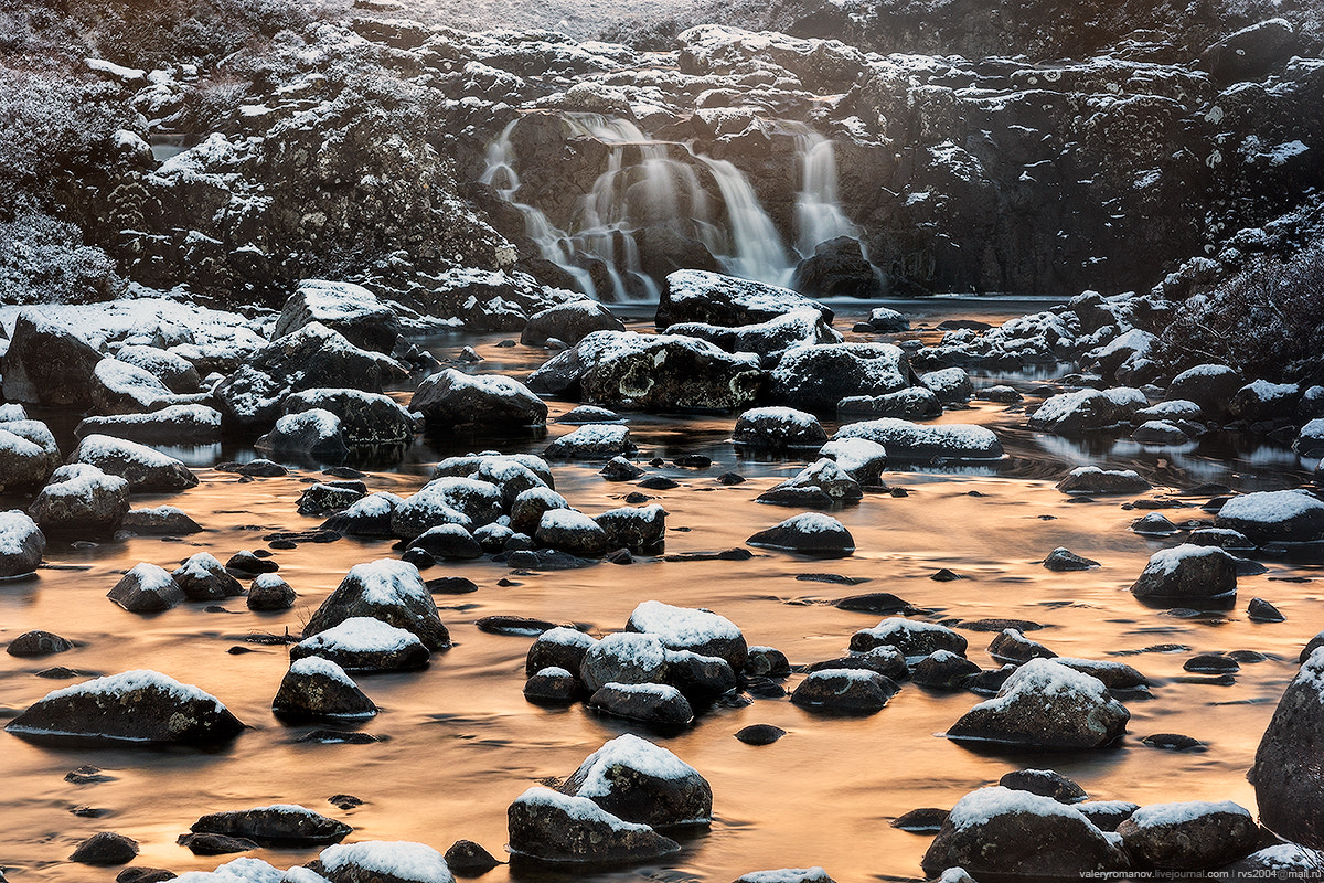 Sony Alpha a99 sample photo. Red river waters under the red hills photography