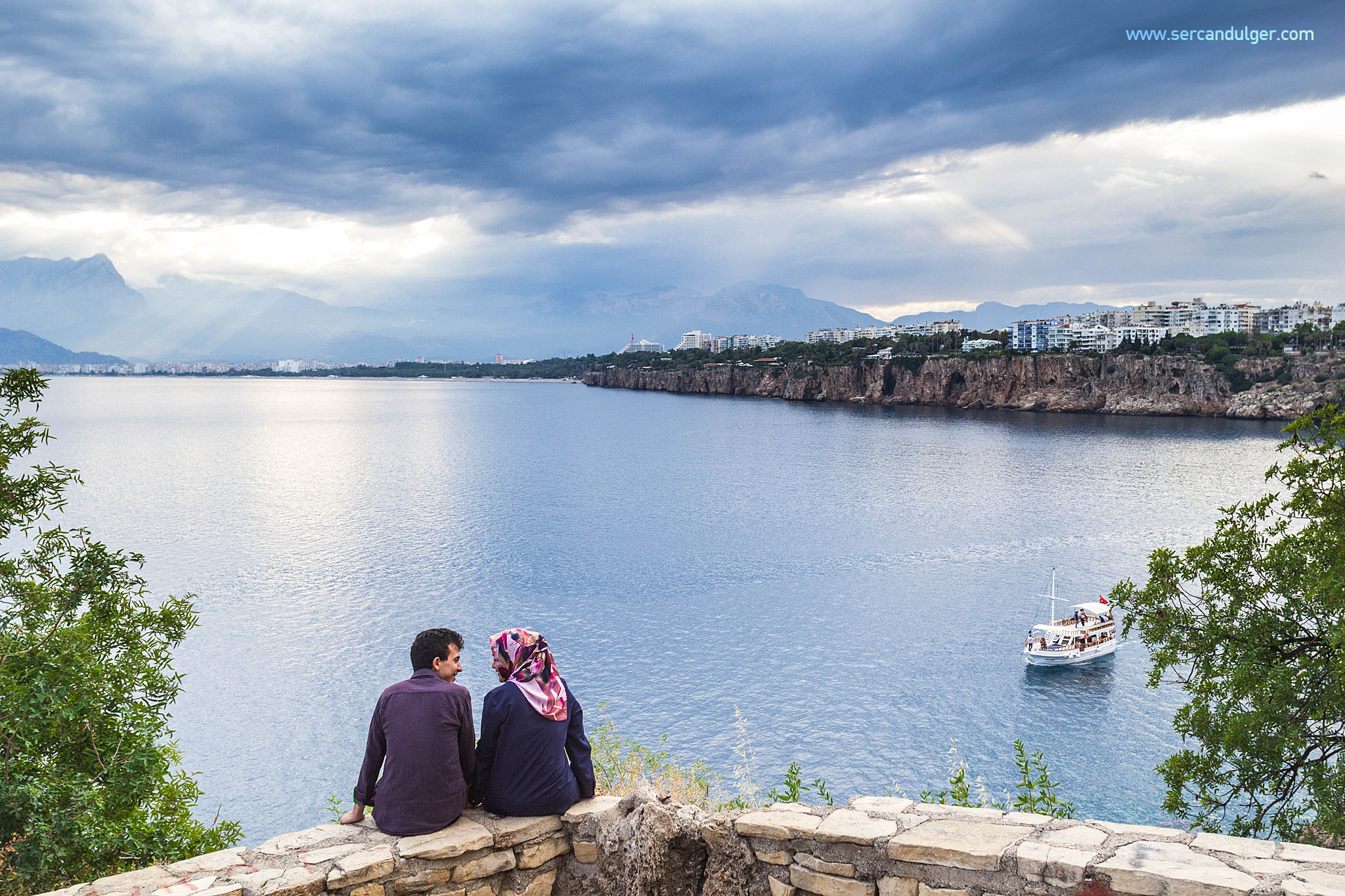 Canon EOS 60D + Canon EF 20mm F2.8 USM sample photo. Lover photography