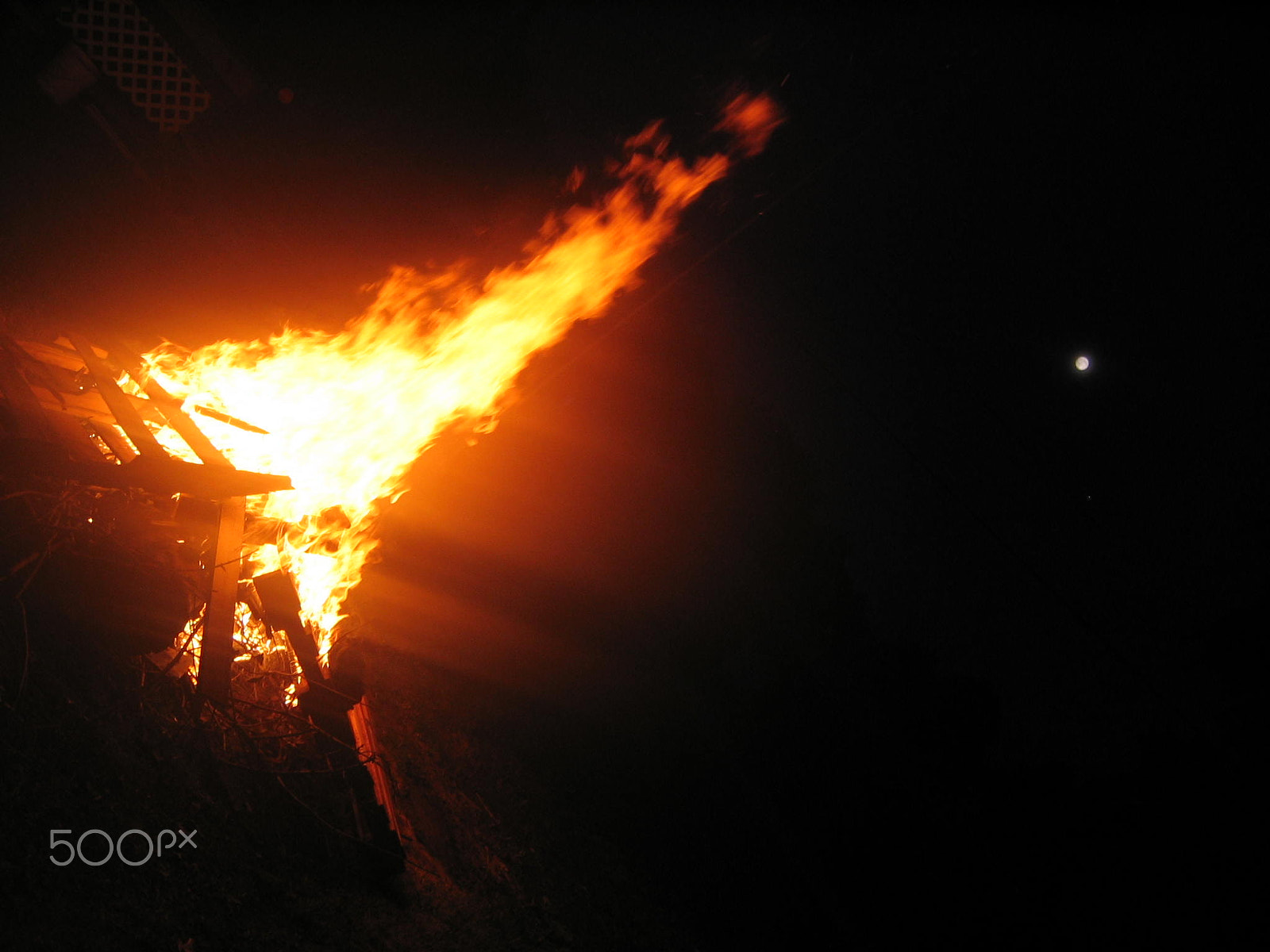 Canon POWERSHOT SD110 sample photo. Bonfire and the moon photography