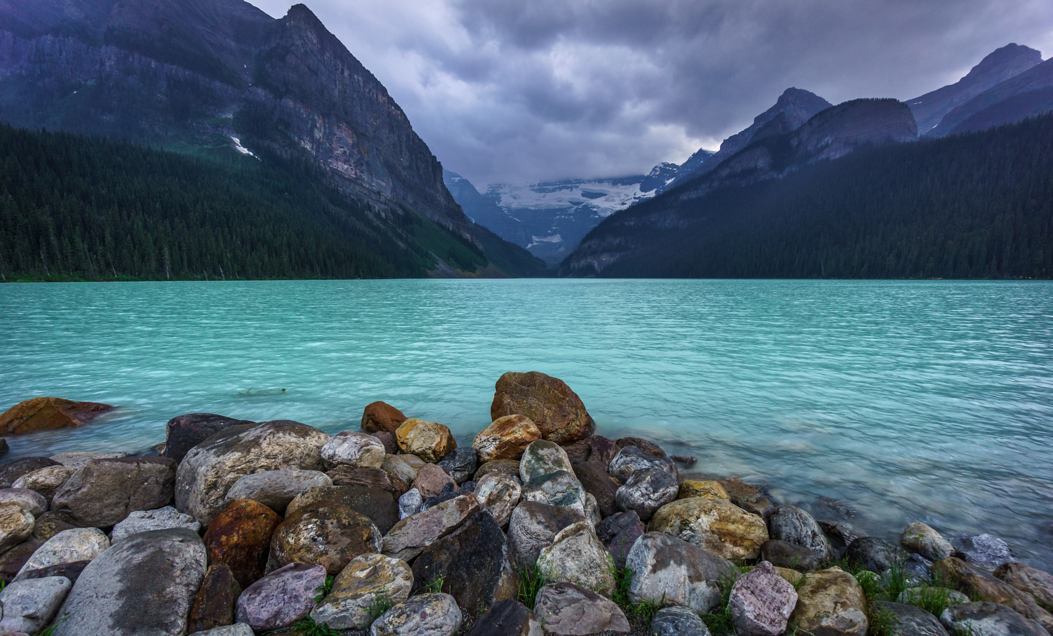 Sony Alpha NEX-7 + Sony E 10-18mm F4 OSS sample photo. Lake louise photography