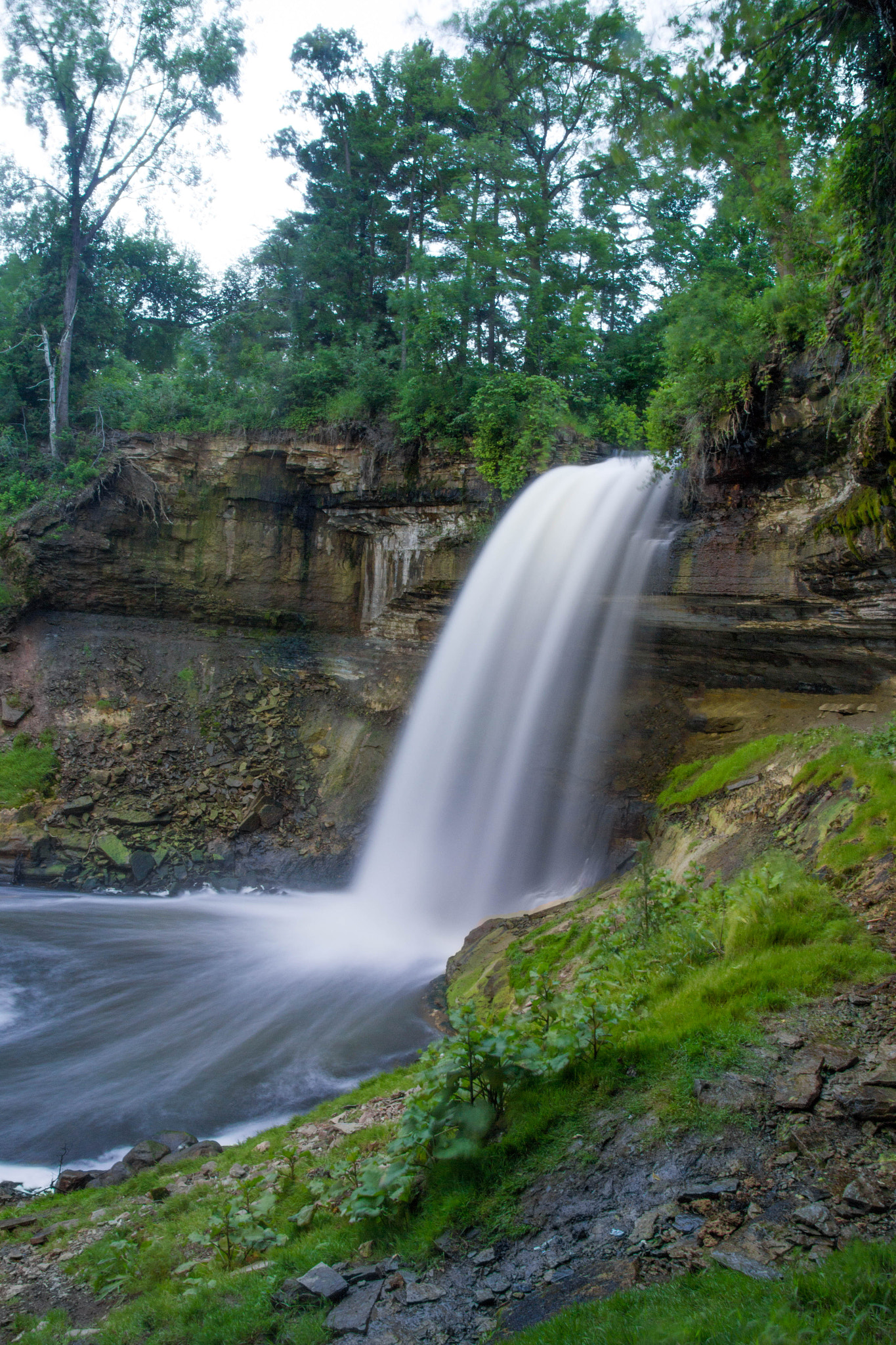 Canon EOS 550D (EOS Rebel T2i / EOS Kiss X4) sample photo. Minnehaha falls photography