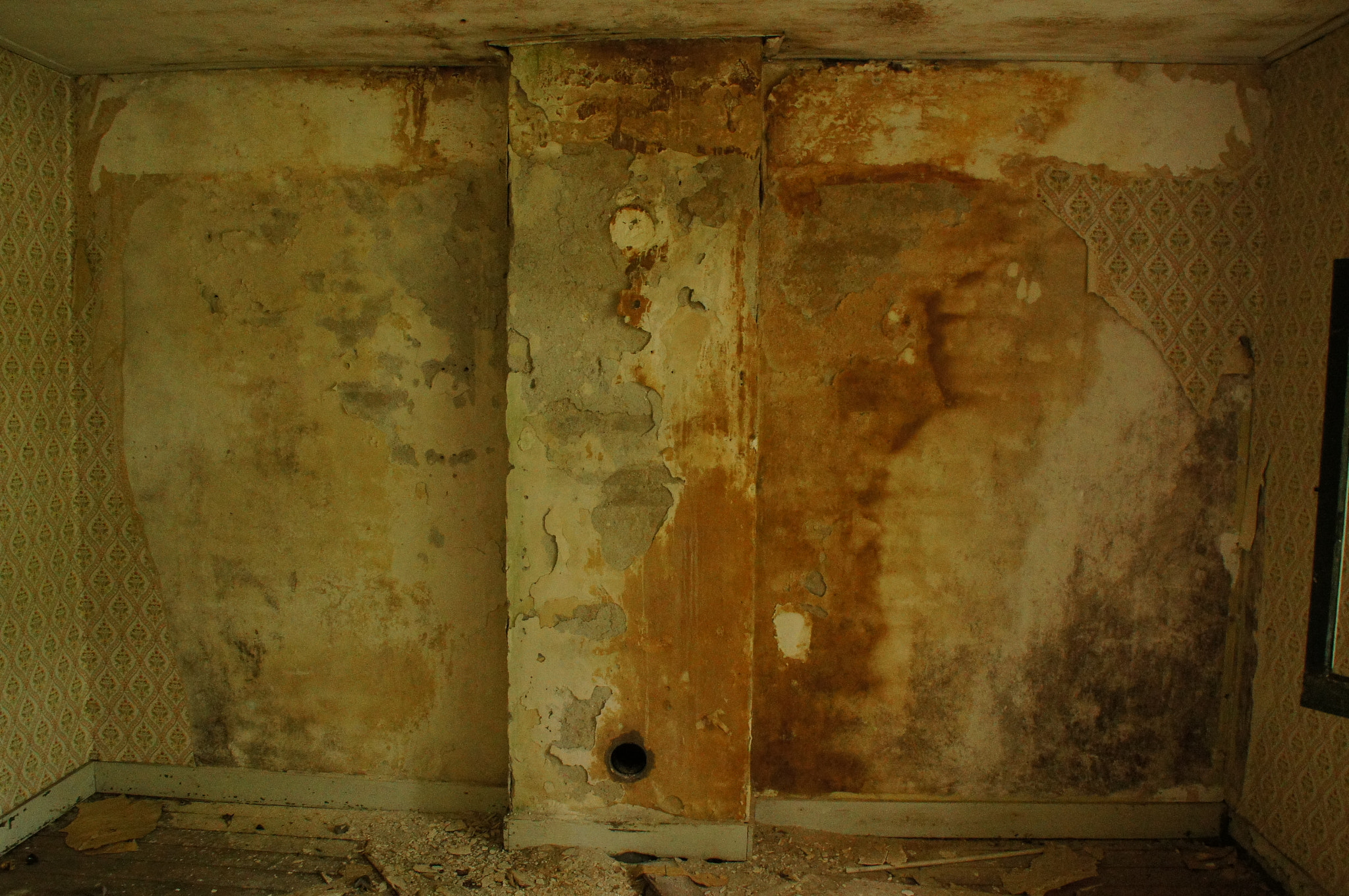 Sony SLT-A55 (SLT-A55V) sample photo. Urbex photography