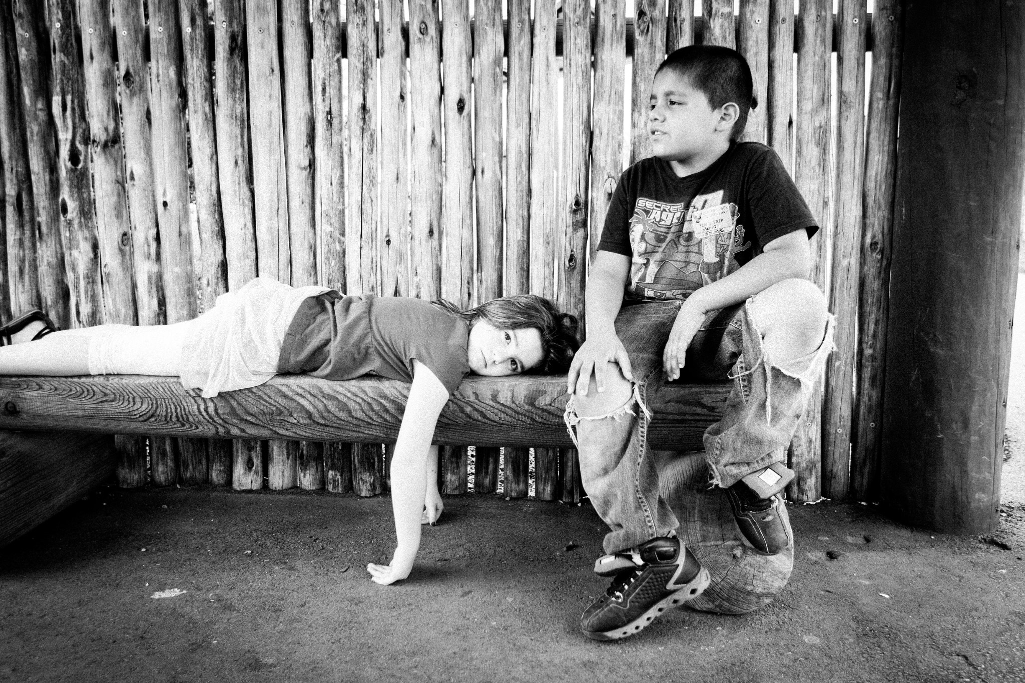 Canon EOS-1D Mark IV sample photo. Kids relaxing photography