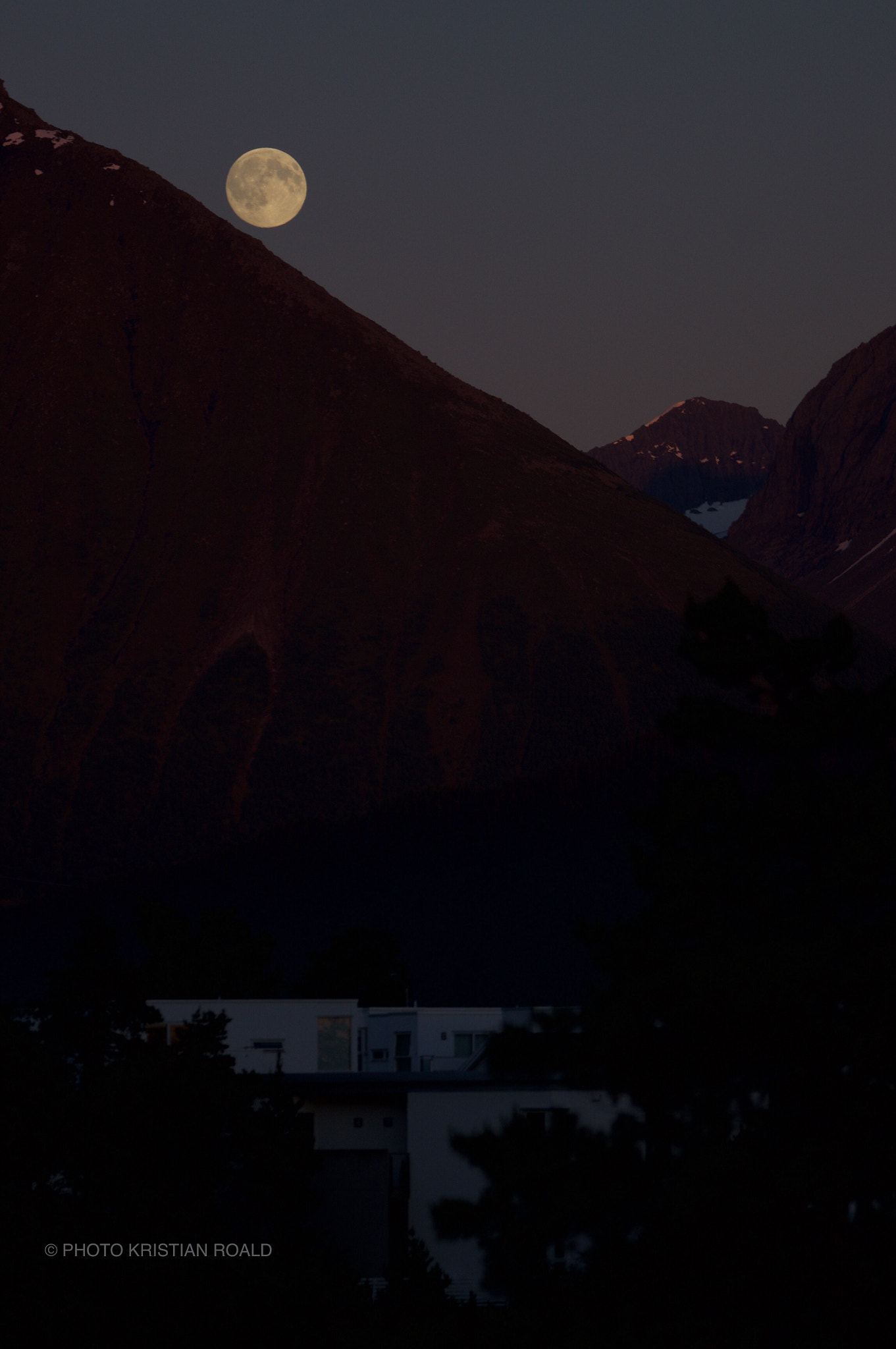 Sony 70-300mm F4.5-5.6 G SSM sample photo. Ooonisup photography