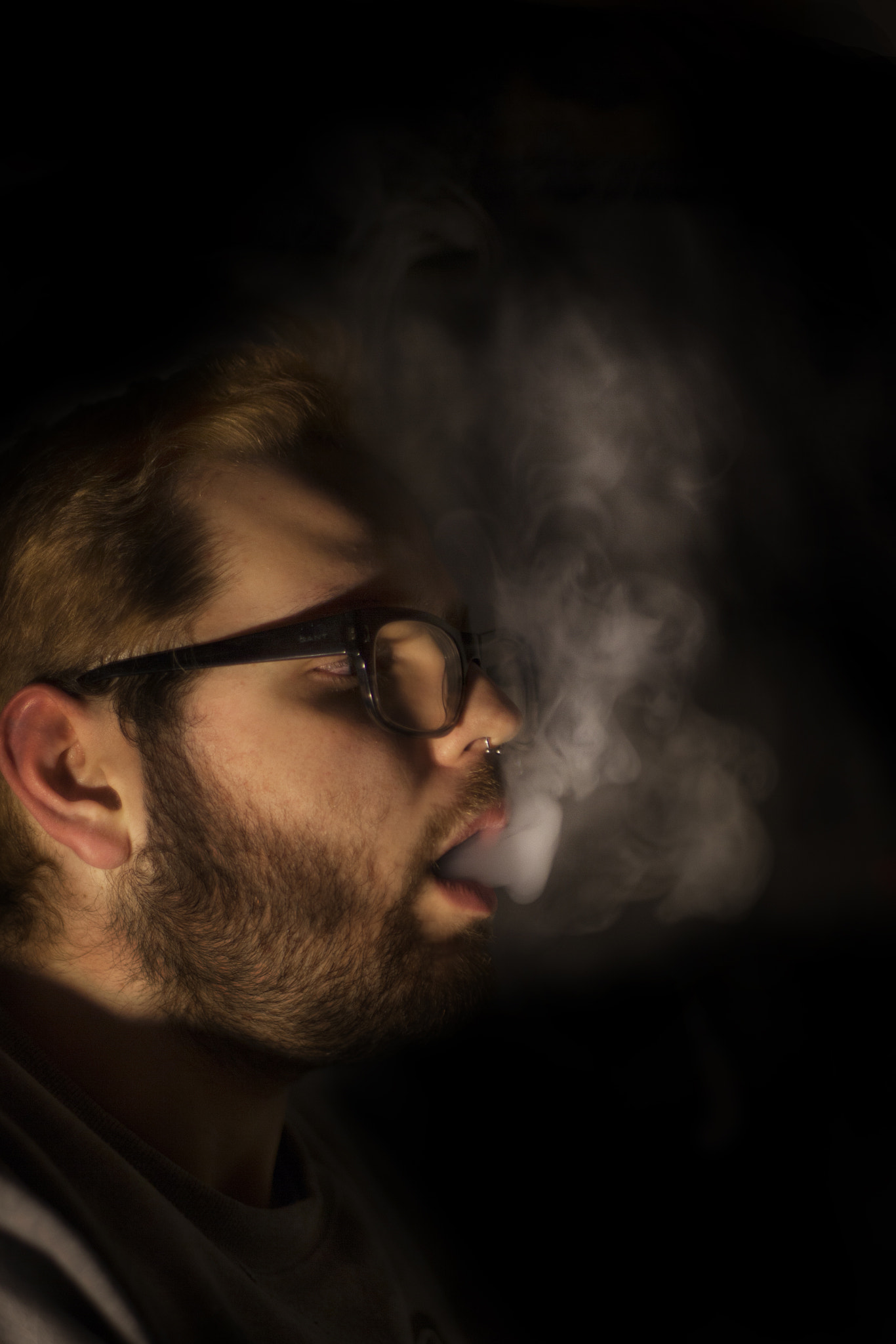 Canon EOS 5D Mark II + Canon EF 50mm F1.4 USM sample photo. Carlos: through smoke photography