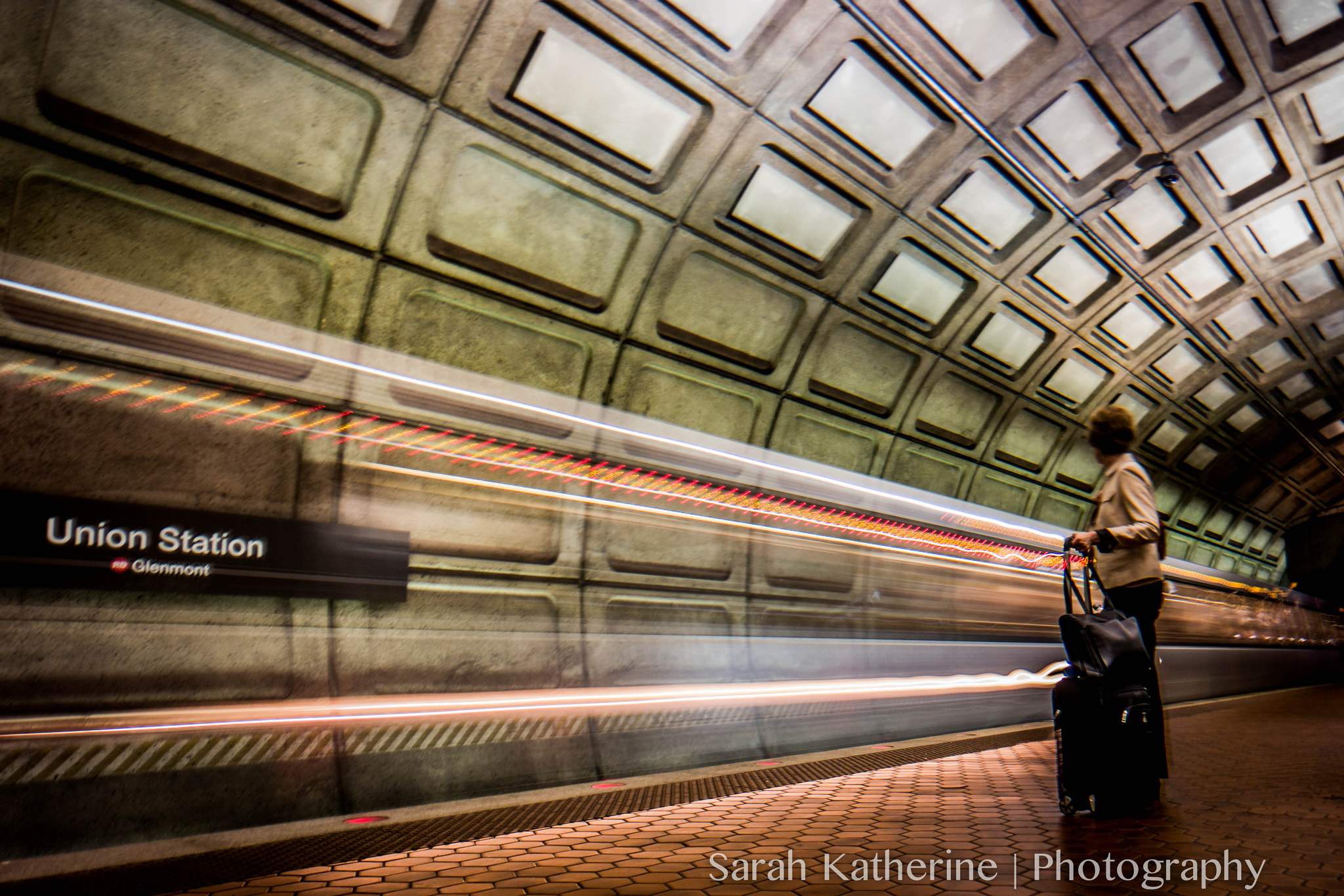 Samsung NX300 + Samsung NX 12-24mm F4-5.6 ED sample photo. Union station metro station photography