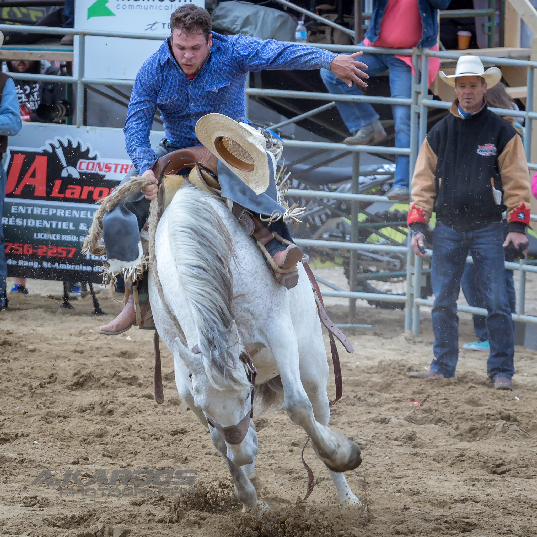 Canon EOS 700D (EOS Rebel T5i / EOS Kiss X7i) + Canon EF 70-200mm F4L USM sample photo. Wild horse 3 - rodéo fest de val saint-côme 2016 photography