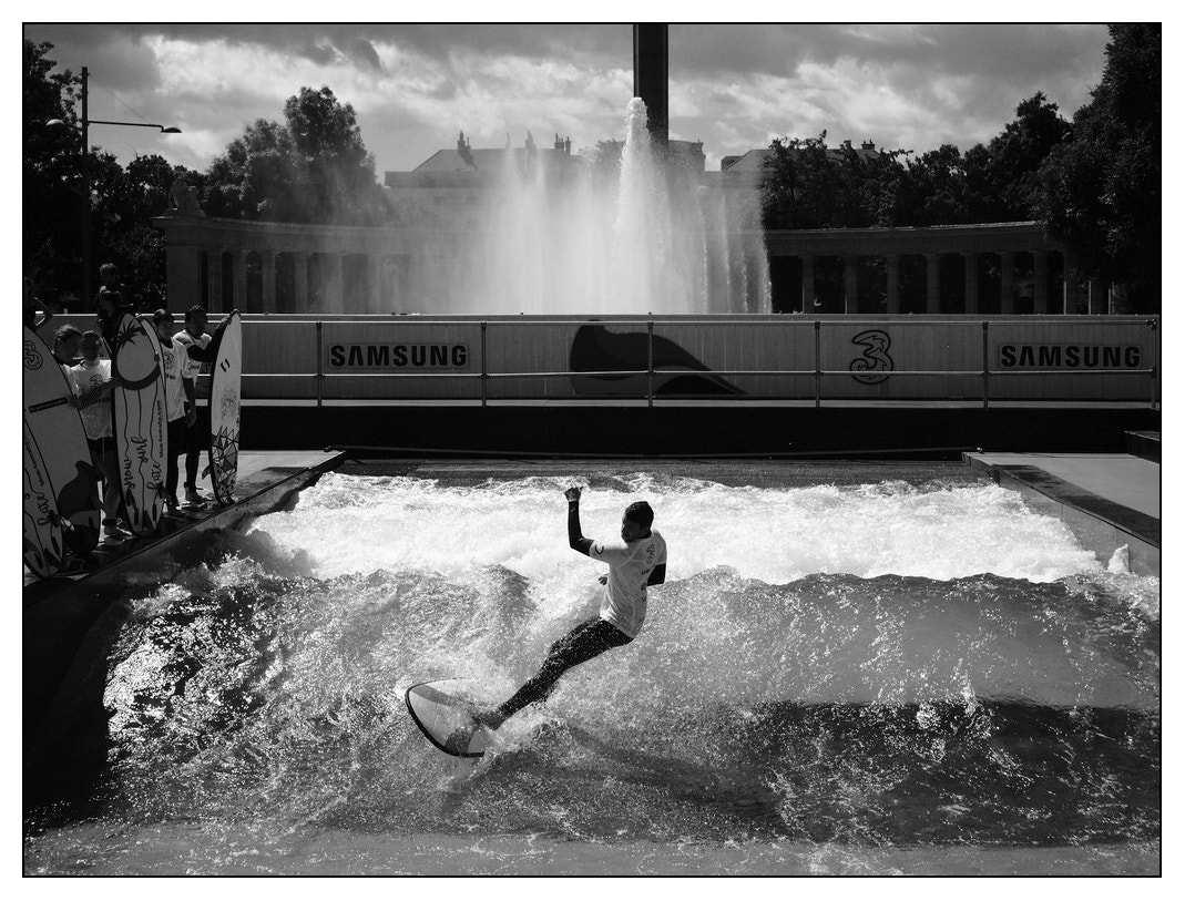 Olympus PEN-F sample photo. Surf' in the city_2 photography