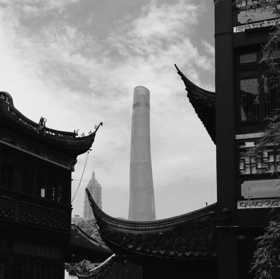 Canon EOS M2 + Canon EF-M 22mm F2 STM sample photo. The magic stick of shanghai photography