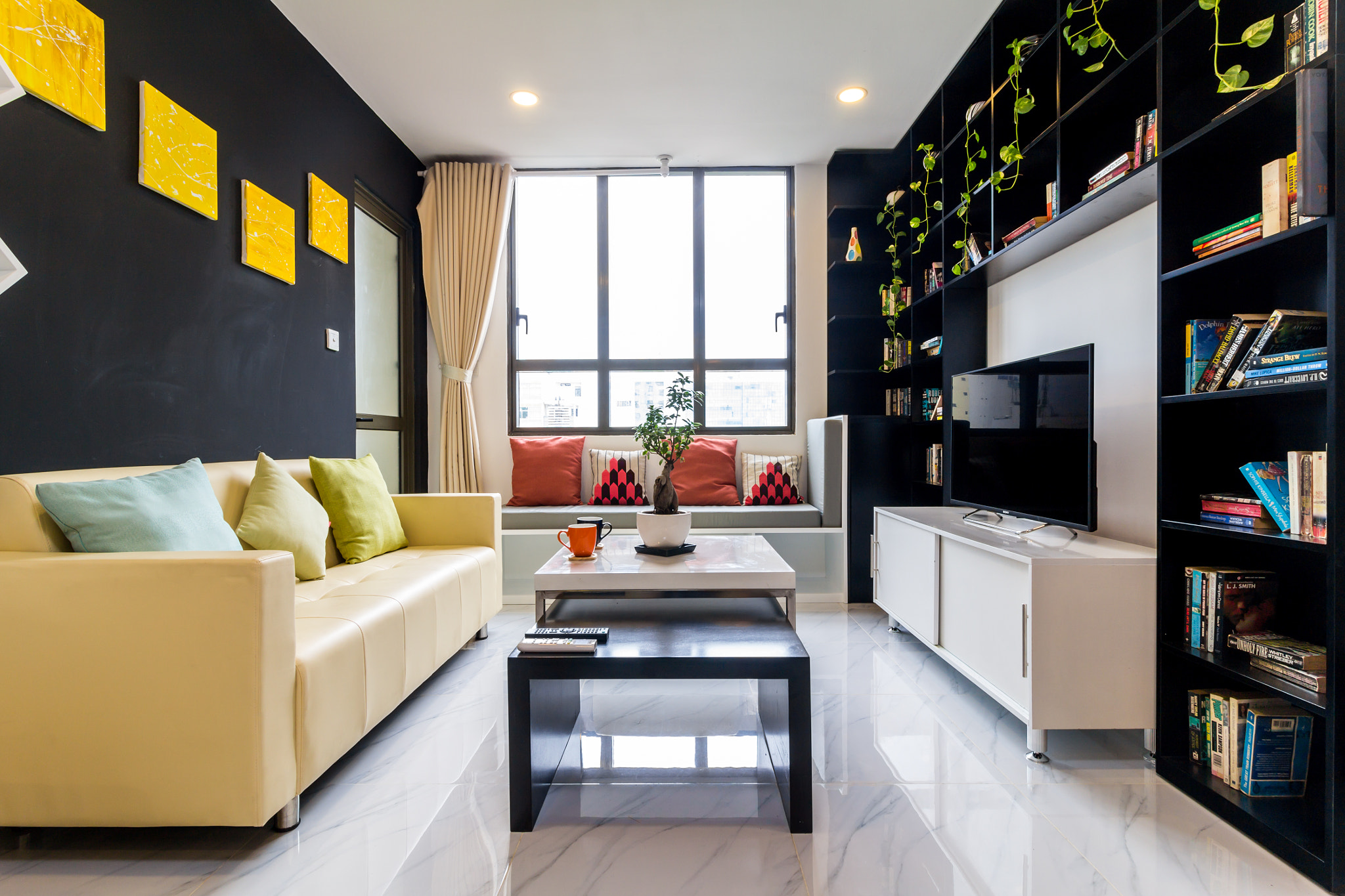 Canon EF-S 10-18mm F4.5–5.6 IS STM sample photo. Room for book lover. photography