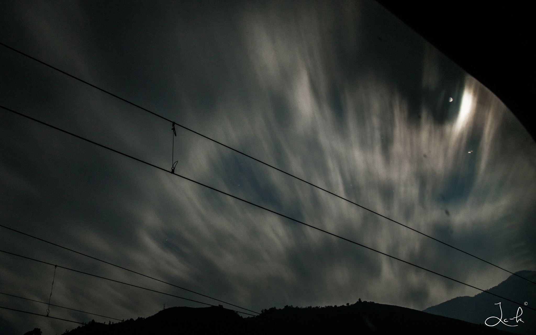 Pentax smc DA 17-70mm F4.0 AL (IF) SDM sample photo. Cloudy moon photography