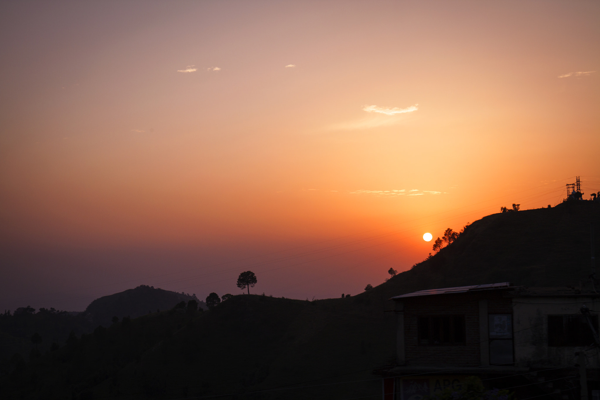 Canon EOS 500D (EOS Rebel T1i / EOS Kiss X3) + Canon EF 16-35mm F4L IS USM sample photo. Sunset on shimla photography