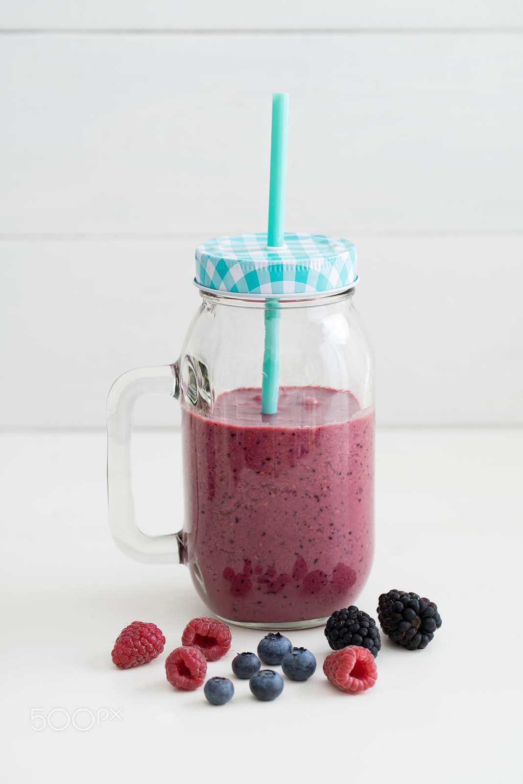 Sony a7R + Canon EF 100mm F2.8L Macro IS USM sample photo. Smoothie in a glass photography