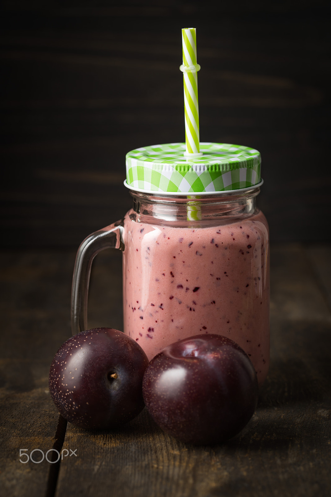 Sony a7R + Canon EF 100mm F2.8L Macro IS USM sample photo. Smoothie in a glass photography
