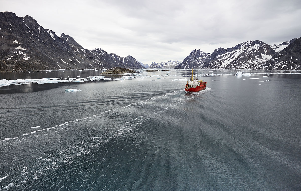Phase One IQ260 sample photo. Sailing the arctic rs photography