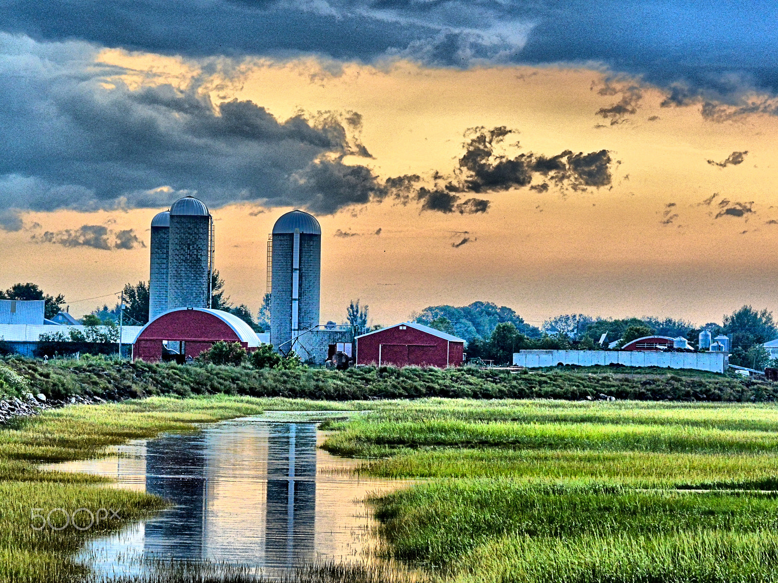 Nikon 1 V2 + Nikon 1 Nikkor VR 70-300mm F4.5-5.6 sample photo. Dykeland farm reflections photography