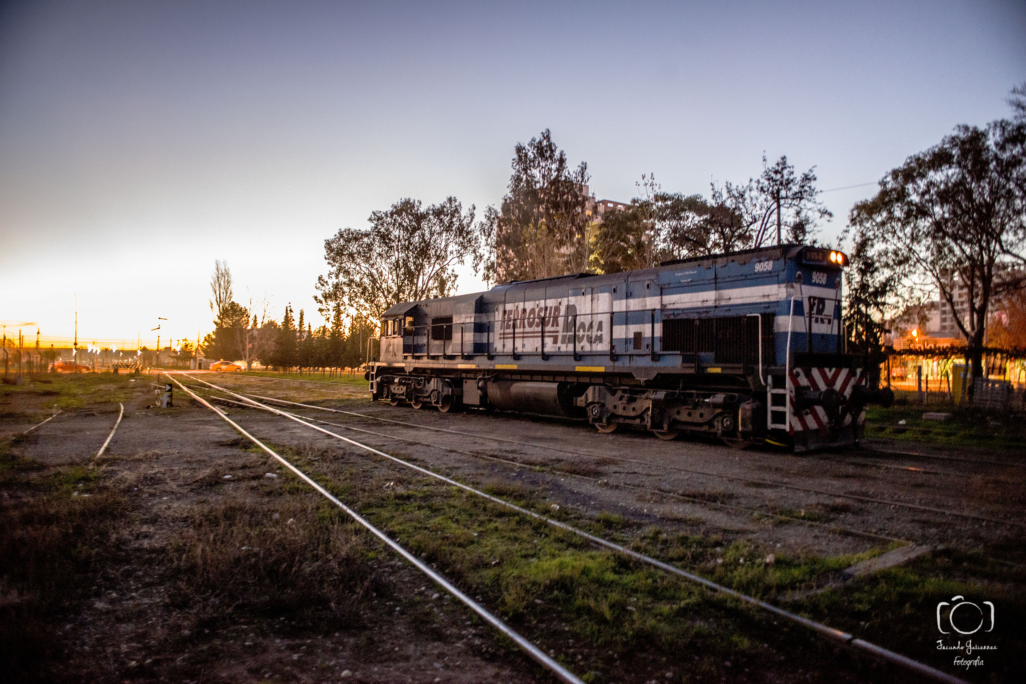 Nikon D800 + Nikon AF Nikkor 24mm F2.8D sample photo. Ferrosur roca photography