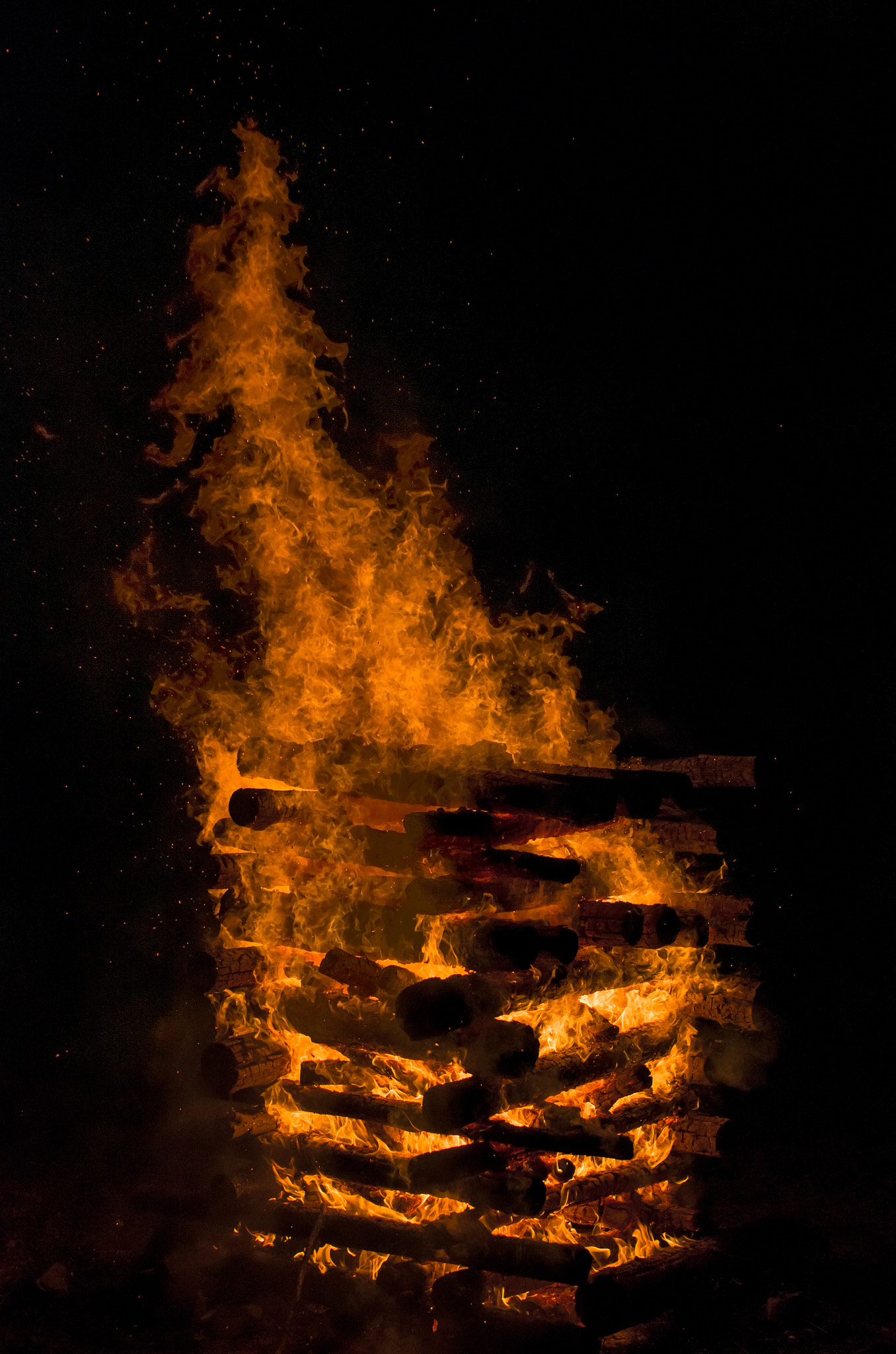 Pentax K-5 sample photo. Fire photography