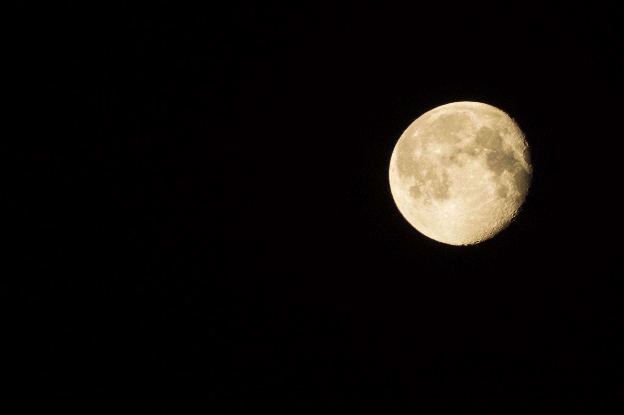 Sony Alpha DSLR-A580 sample photo. Moon photography
