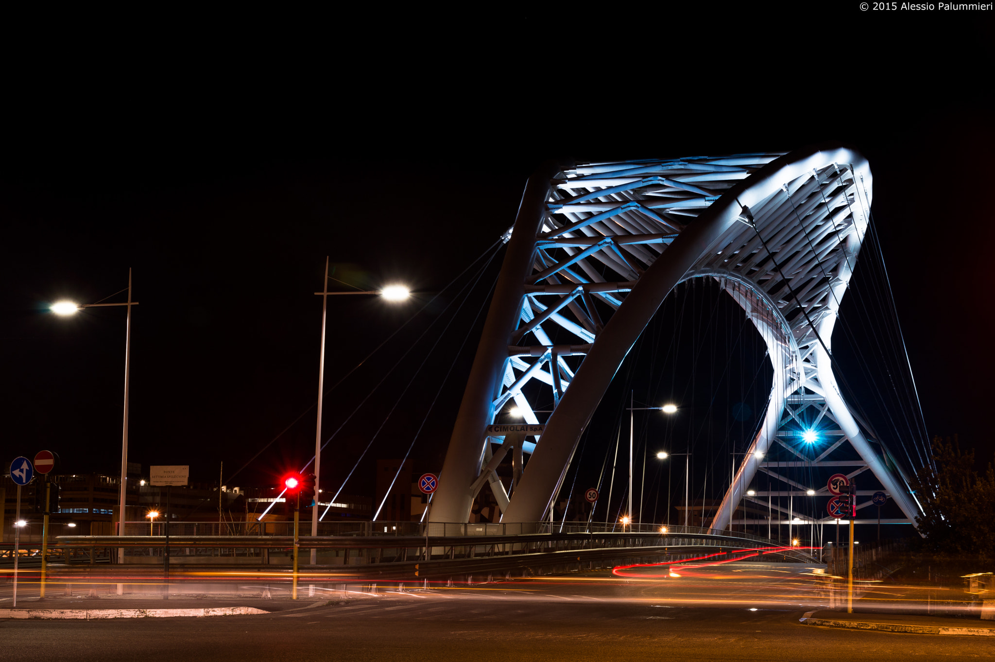 Nikon D3200 + Sigma 17-70mm F2.8-4.5 DC Macro Asp. IF sample photo. Bridge in rome photography