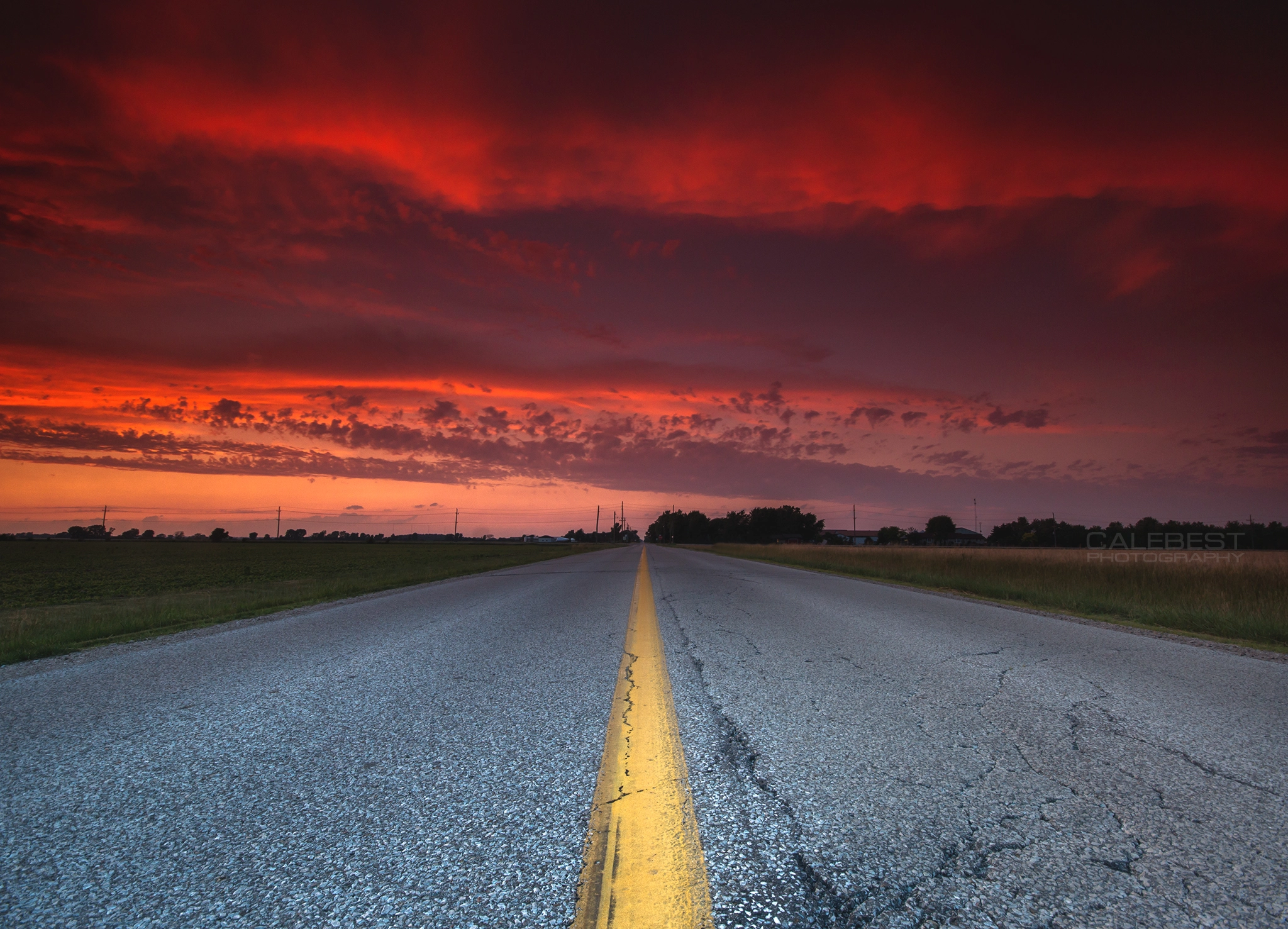 Sigma AF 10-20mm F4-5.6 EX DC sample photo. Yellow line sunset photography