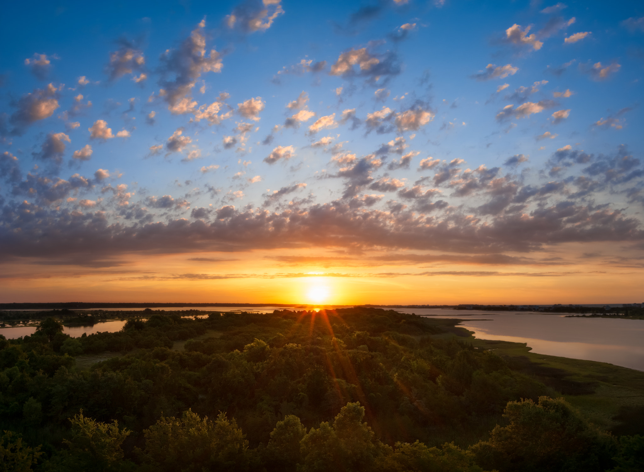 Sony Alpha DSLR-A390 + Sony DT 18-55mm F3.5-5.6 SAM sample photo. Alligator bay sunrise photography