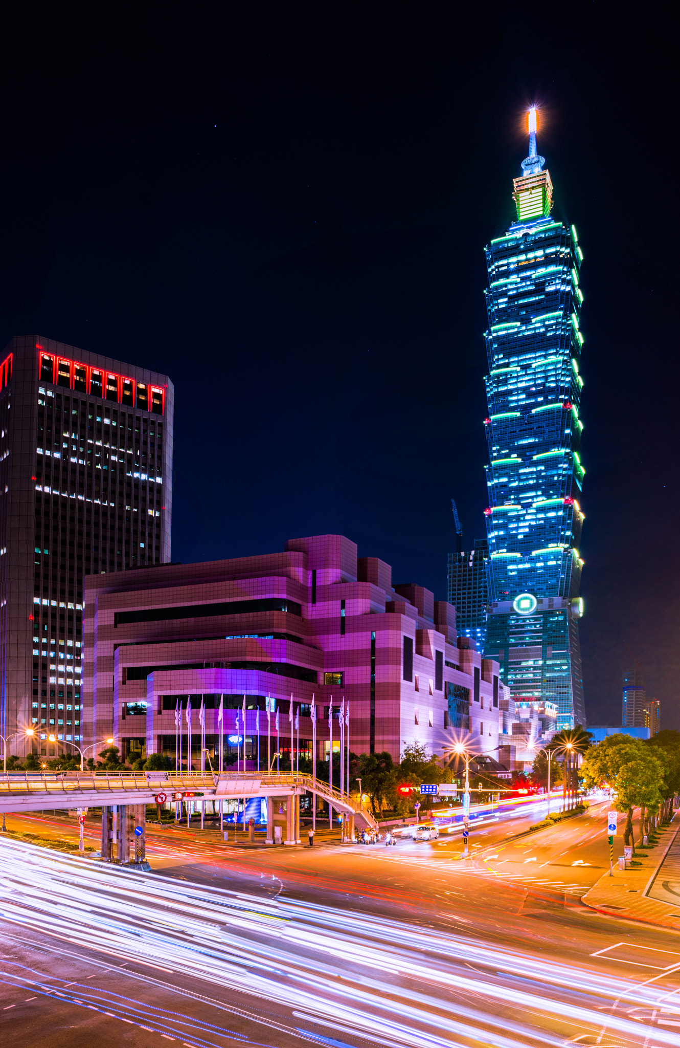 Nikon AF-S Nikkor 24mm F1.8G ED sample photo. Taipei 101 night view photography