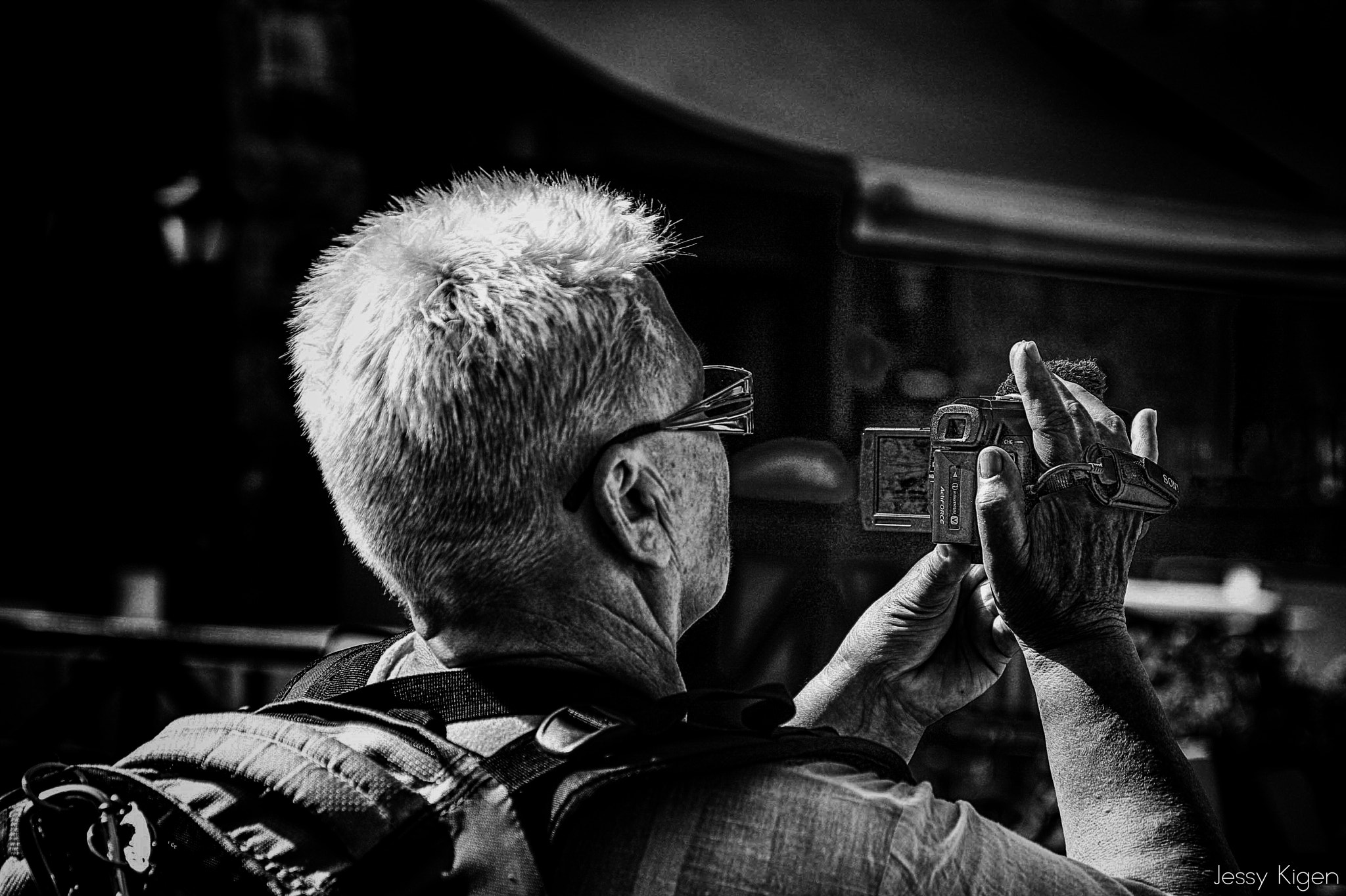 Sigma 17-70mm F2.8-4 DC Macro OS HSM sample photo. #daywalkers#136#bw discover you, find your passion, life purpose and take action . photography