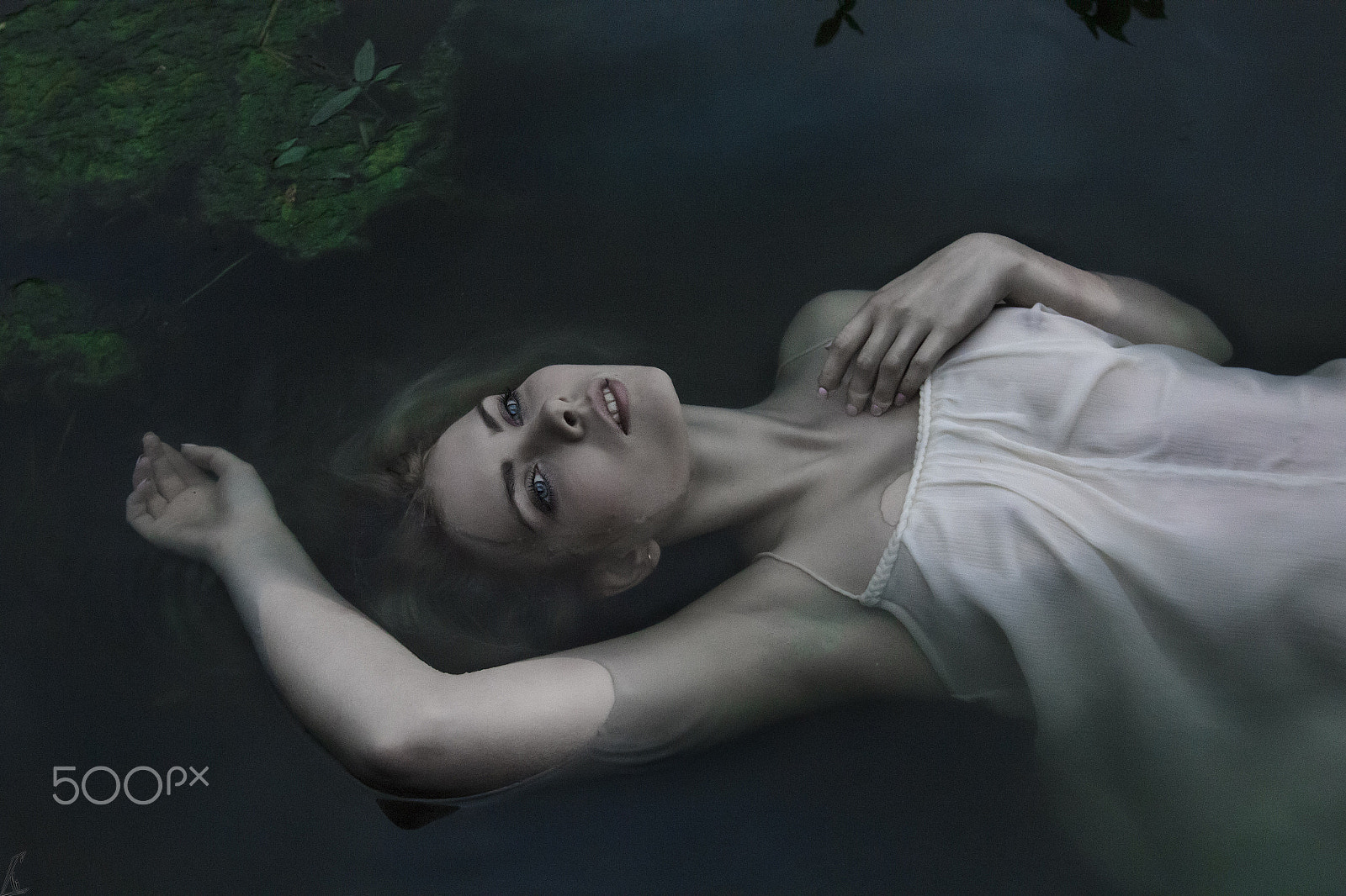 Canon EF 16-35mm F2.8L II USM sample photo. Drowned woman photography