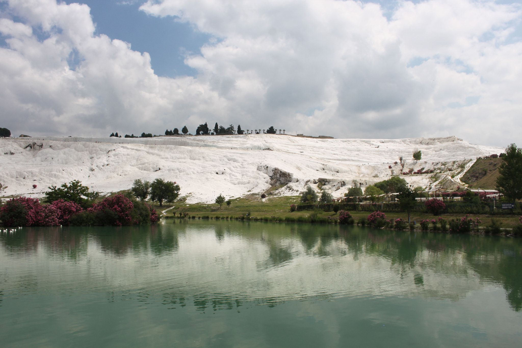 Canon EOS 500D (EOS Rebel T1i / EOS Kiss X3) + Canon EF-S 18-55mm F3.5-5.6 sample photo. Pamukkale in turkey photography