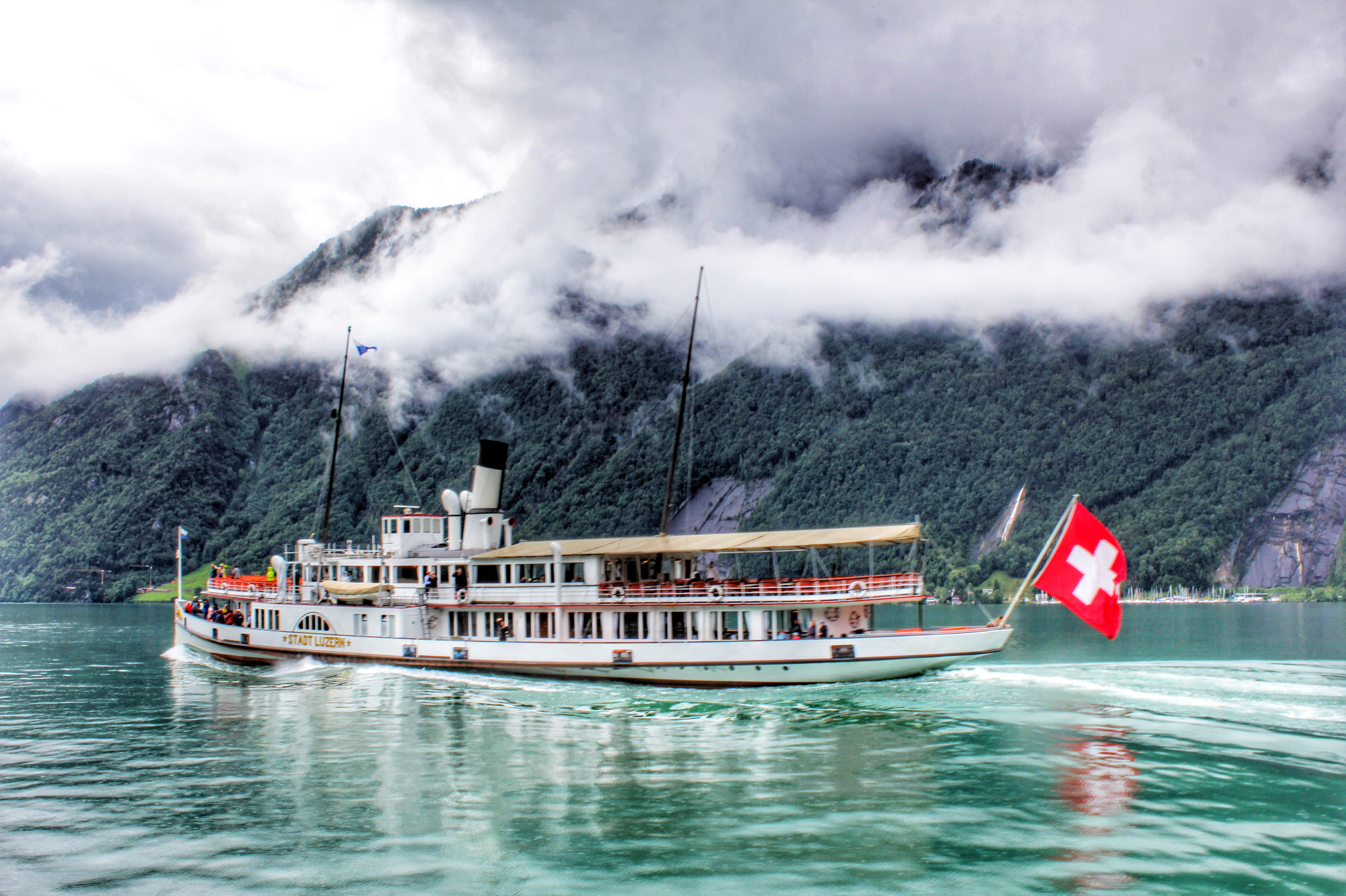 Canon EOS 60D + Canon EF-S 18-55mm F3.5-5.6 IS II sample photo. Cruise on lucerne lake in switzerland photography