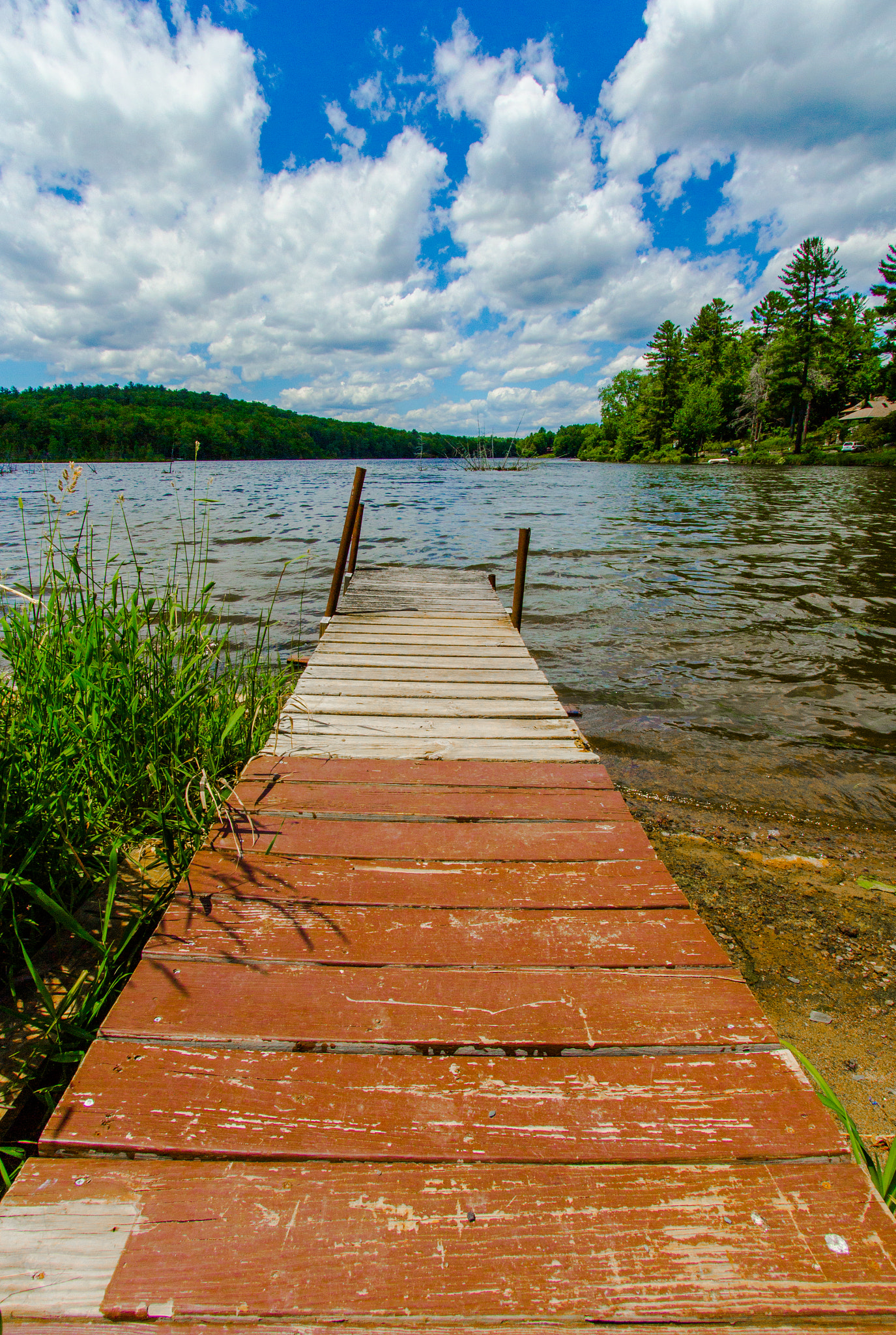 Canon EF-S 10-22mm F3.5-4.5 USM sample photo. Old red dock photography