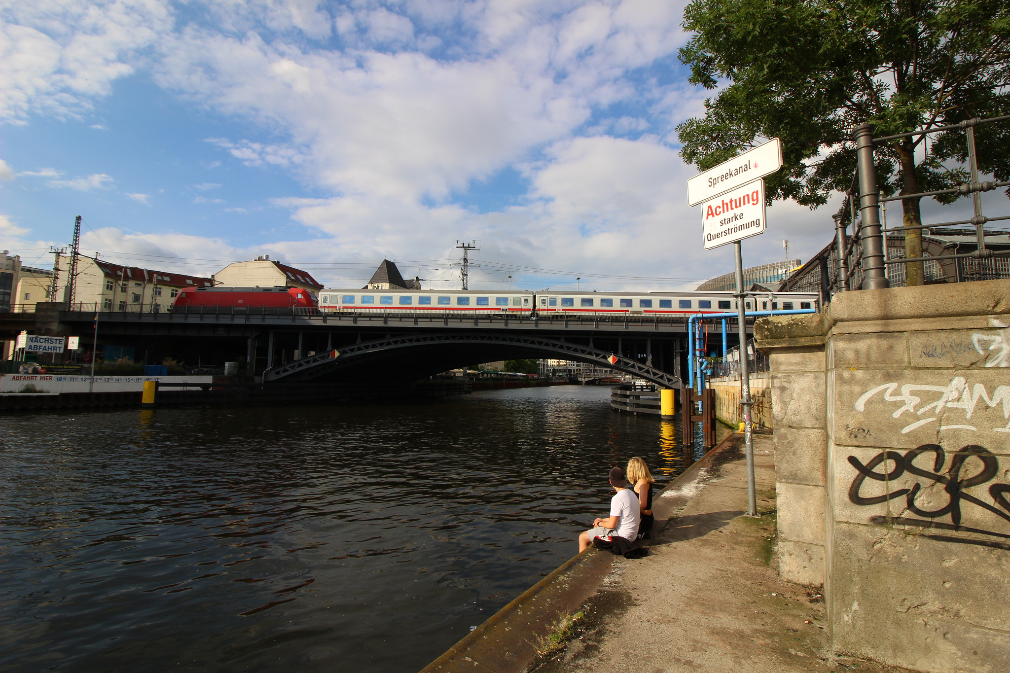 Canon EF-S 10-18mm F4.5–5.6 IS STM sample photo. Train bridge photography