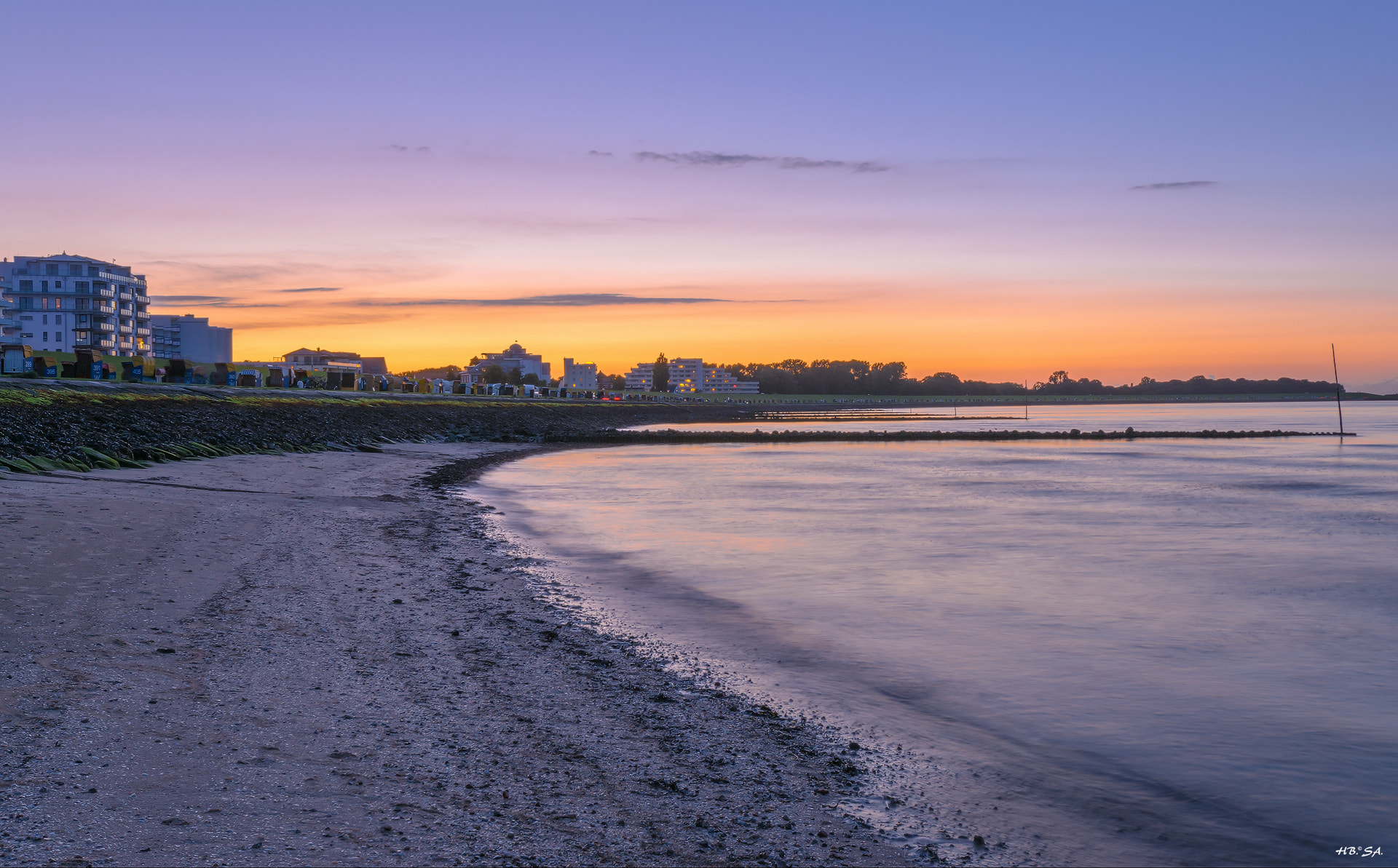 Nikon D5200 + Nikon AF-S DX Nikkor 10-24mm F3-5-4.5G ED sample photo. In cuxhaven photography