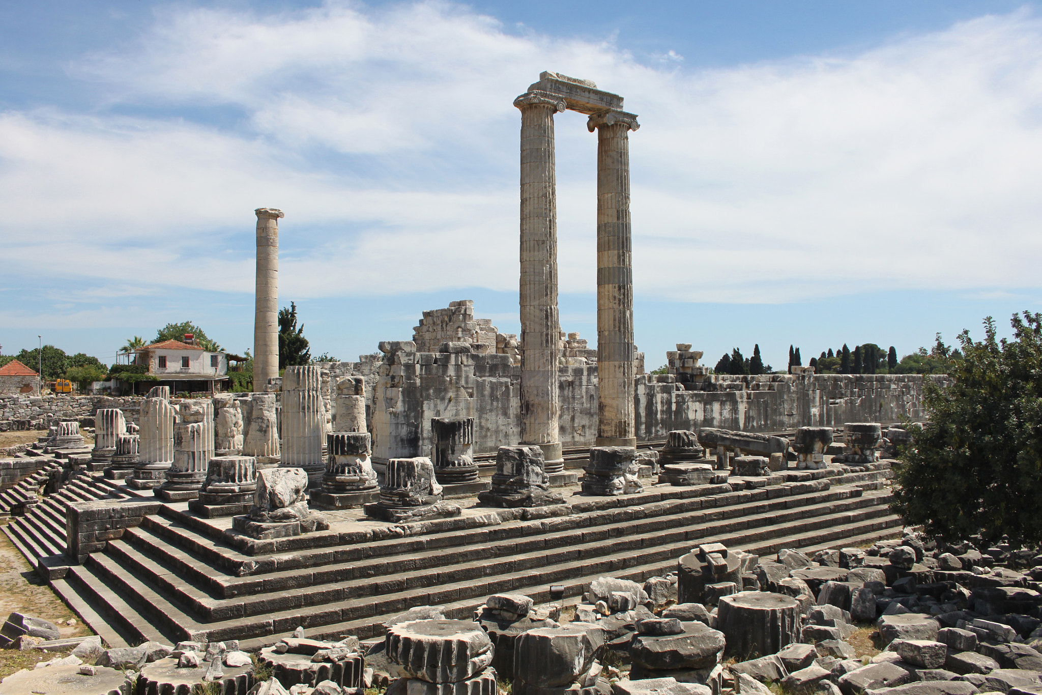 Canon EF-S 18-55mm F3.5-5.6 sample photo. The temple of apollo photography