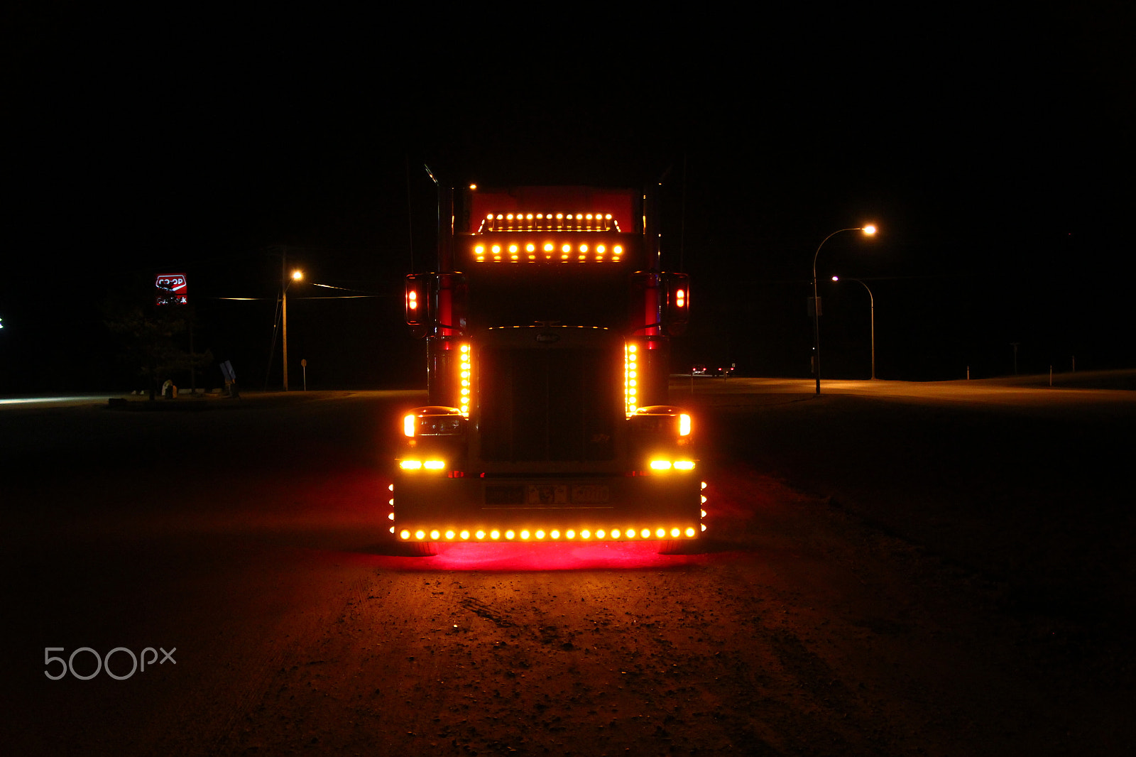 Canon EOS 550D (EOS Rebel T2i / EOS Kiss X4) sample photo. Neon cowboy truck photography