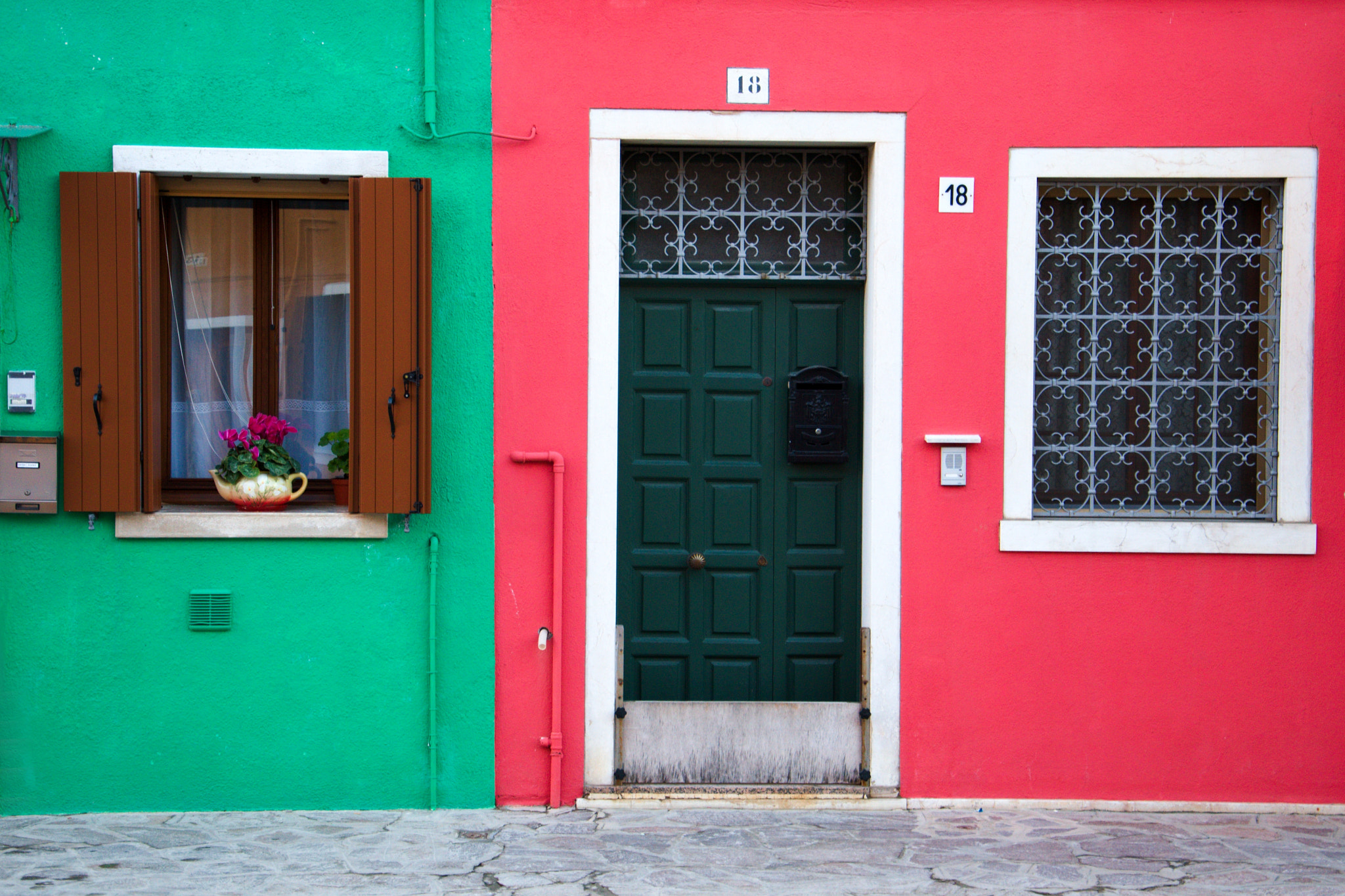 18.00 - 105.00 mm f/3.5 - 5.6 sample photo. Burano photography