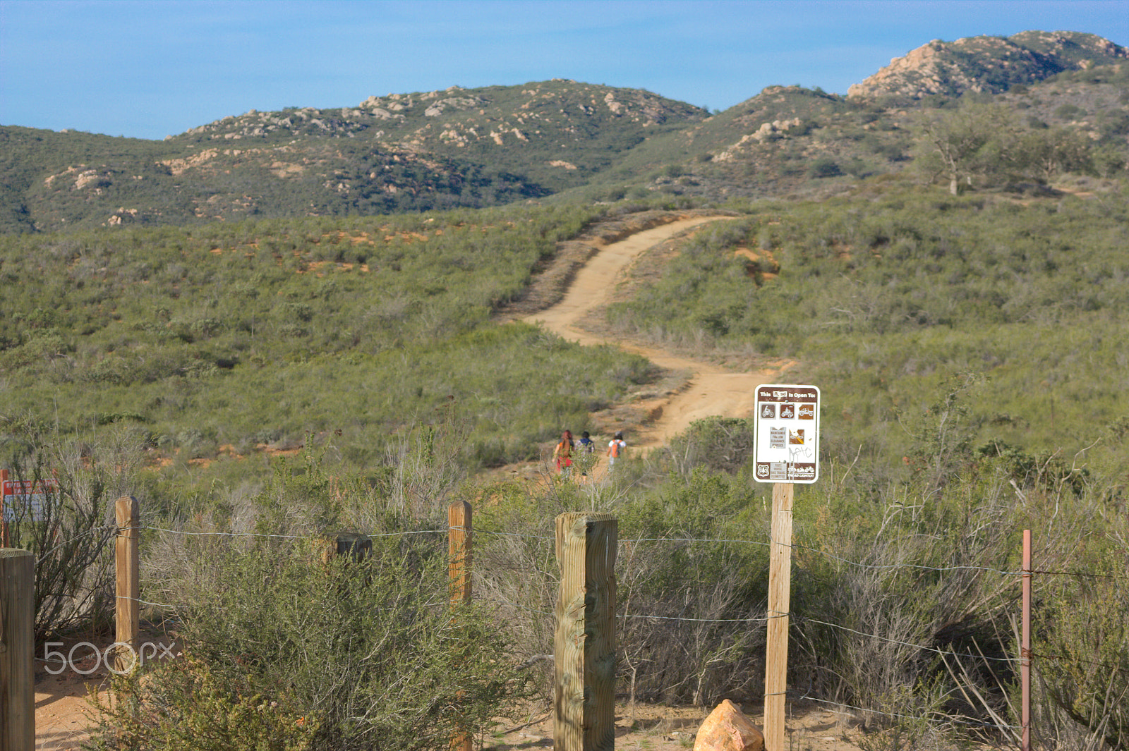 Canon EF 75-300mm f/4-5.6 USM sample photo. Hike at three sisters falls near san diego cali photography
