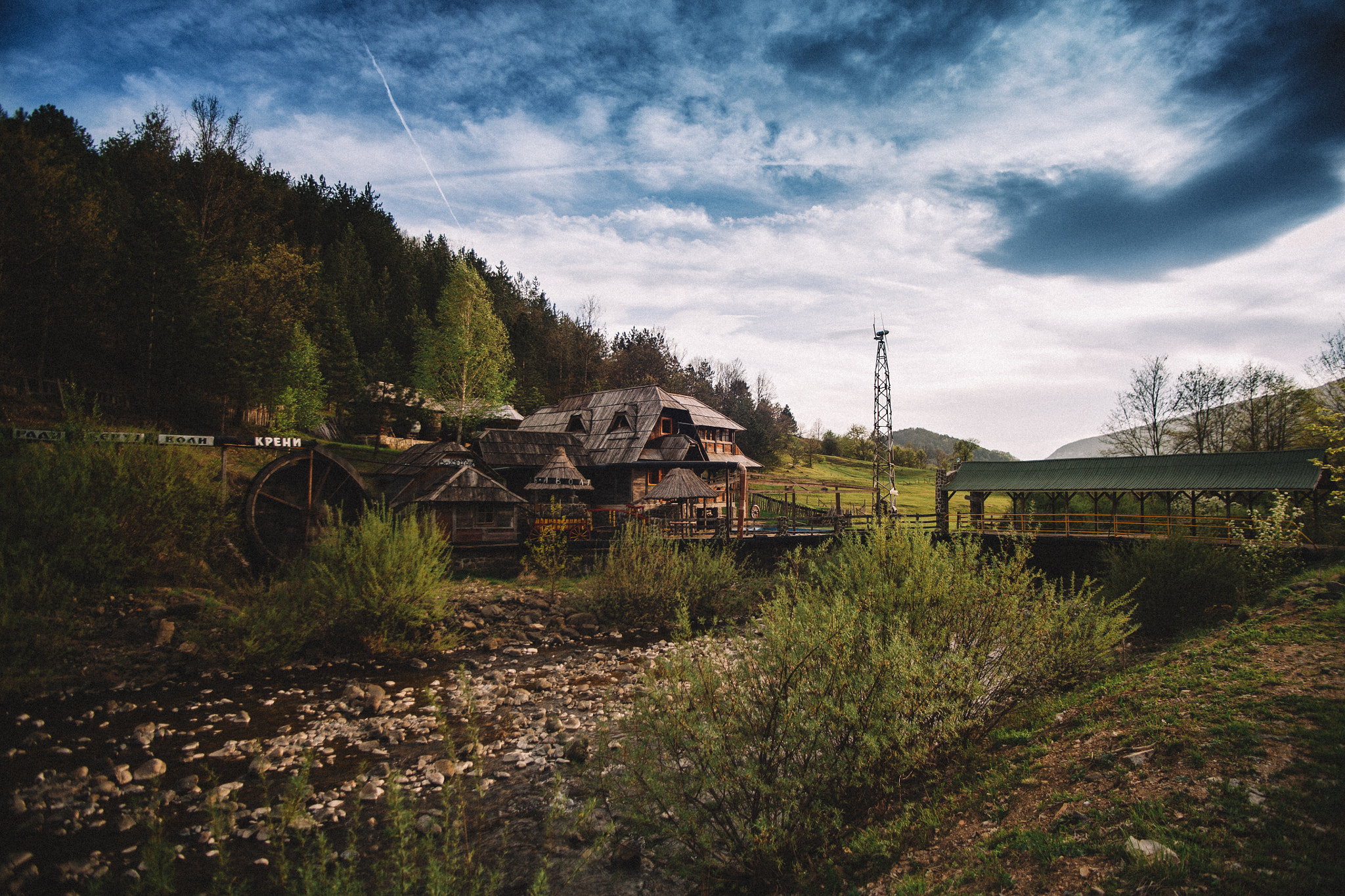Tamron AF 19-35mm f/3.5-4.5 sample photo. Windmill on mokra gora photography