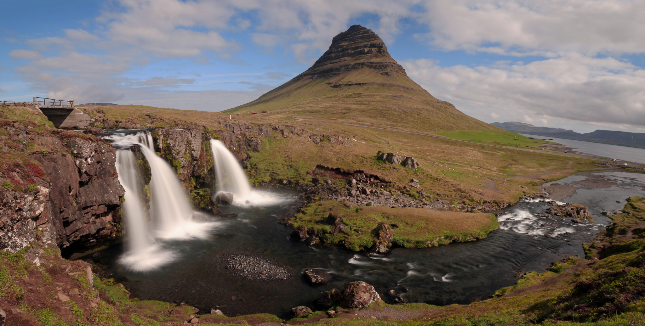 Canon EF-S 10-18mm F4.5–5.6 IS STM sample photo. Kirkjufell morning photography
