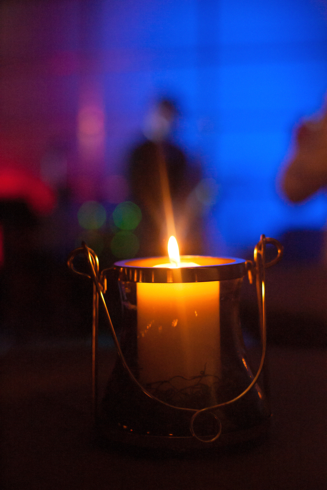 Canon EF 50mm F1.4 USM sample photo. As the musician plays photography