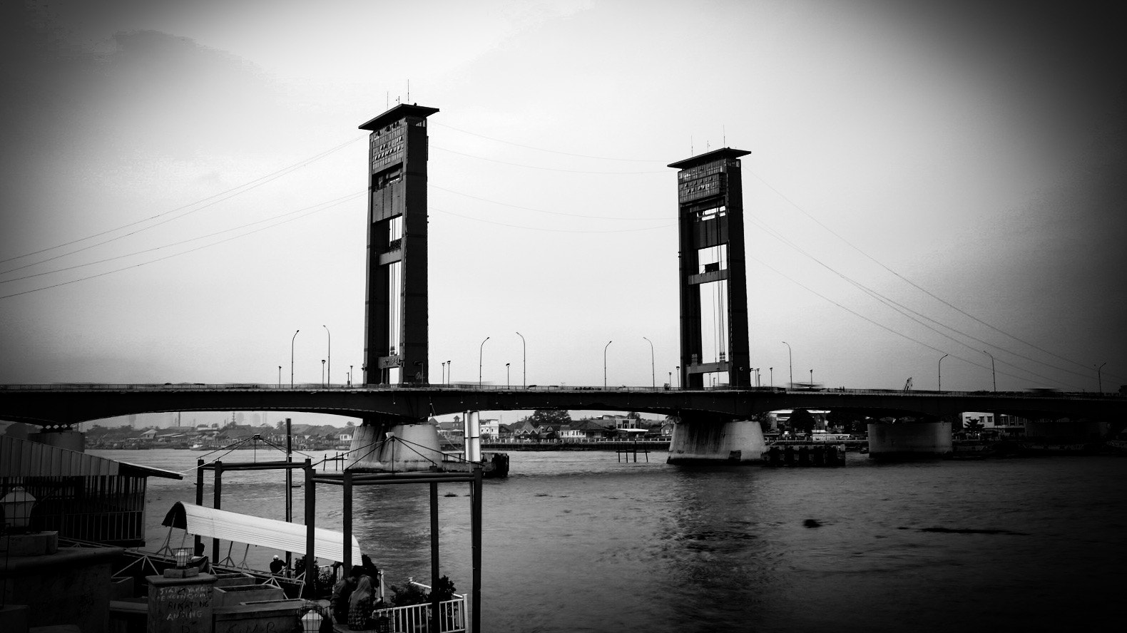 Fujifilm X-E2S + Fujifilm XF 23mm F1.4 R sample photo. Ampera bridge. the palembang city's icon. photography