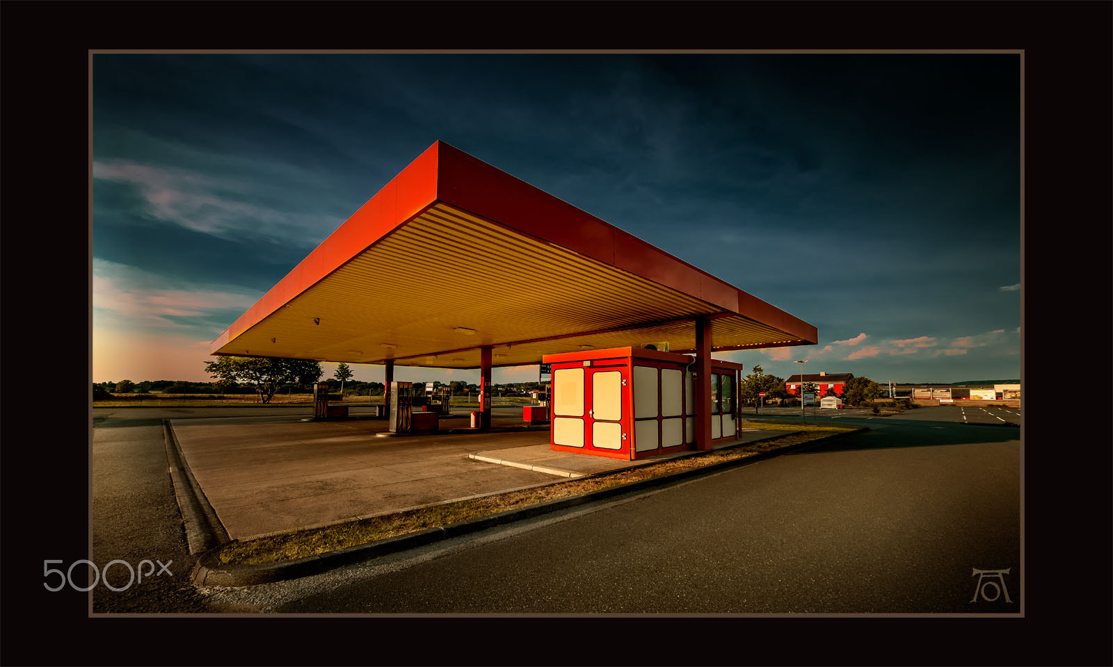 Panasonic Lumix DMC-GX8 + Panasonic Lumix G Vario 7-14mm F4 ASPH sample photo. Gas station 2 photography