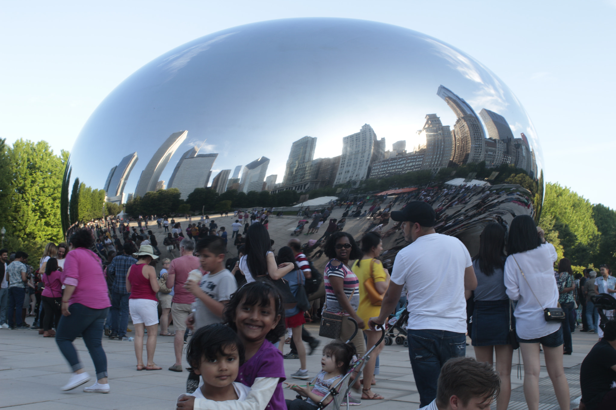 Canon EOS 100D (EOS Rebel SL1 / EOS Kiss X7) + Canon EF 28mm F2.8 sample photo. Chicago bean photography